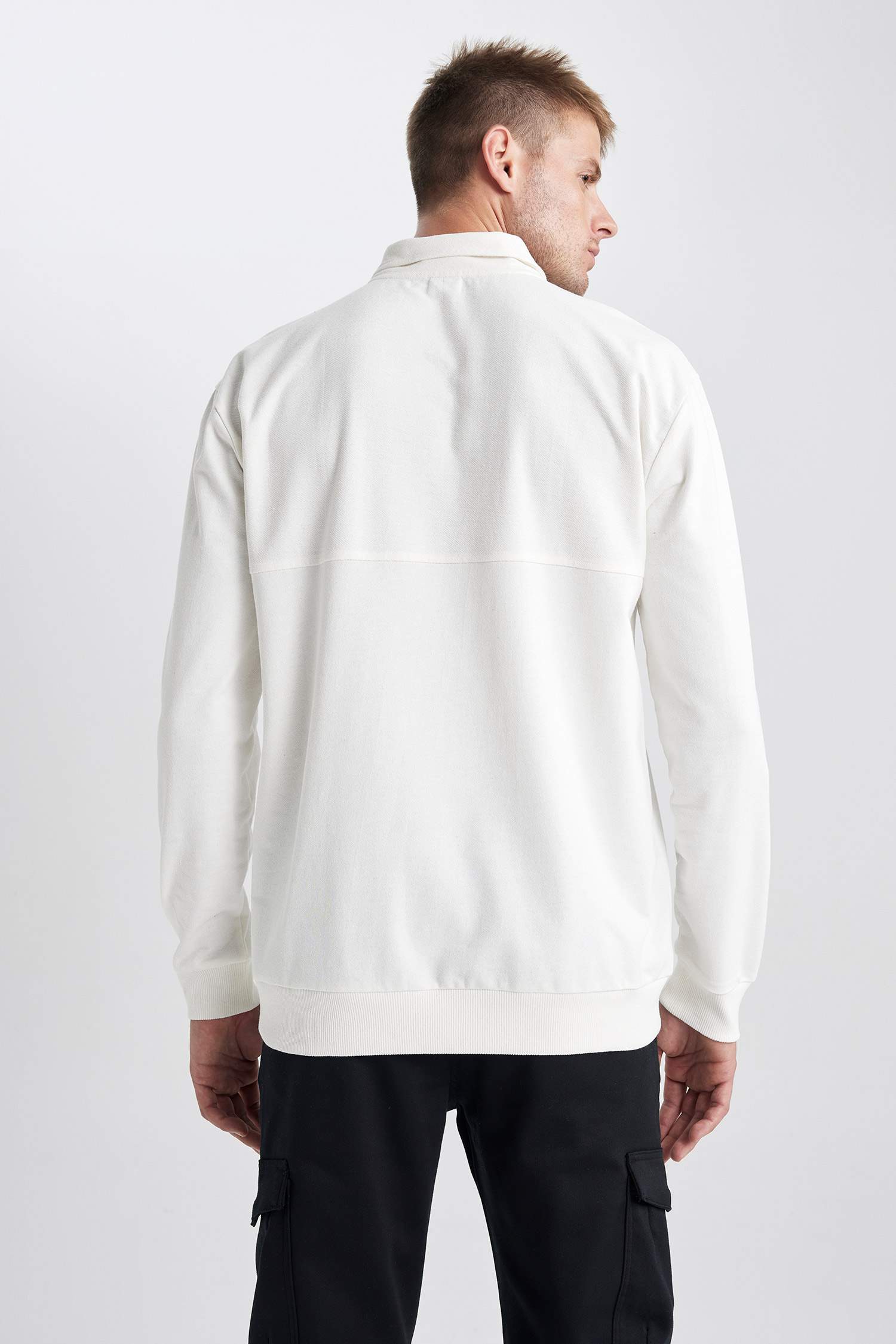 Relax Fit Long Sleeve Sweatshirt