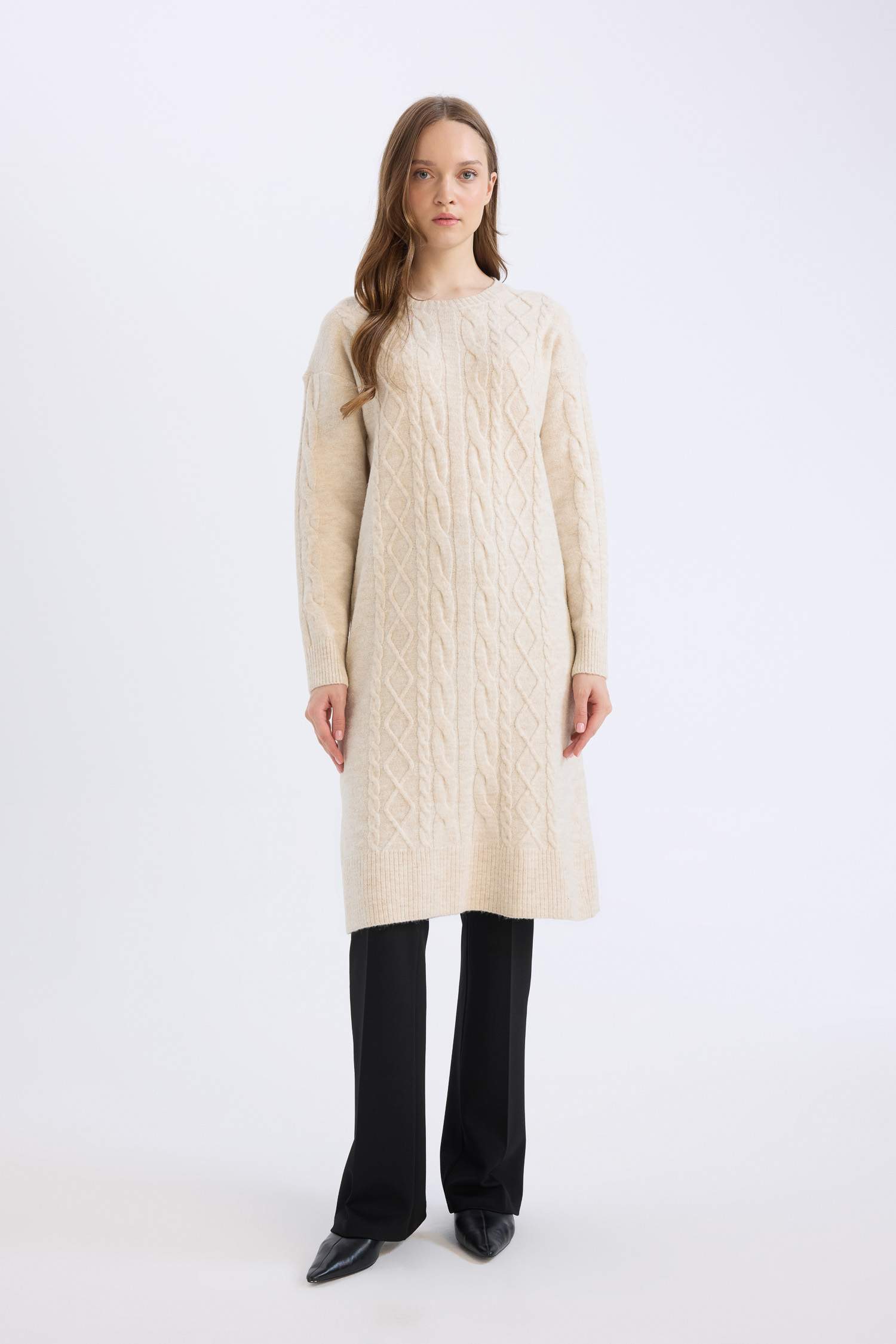 فستان ميدي تريكو كم طويل قصة عادية برقبة مستديرة