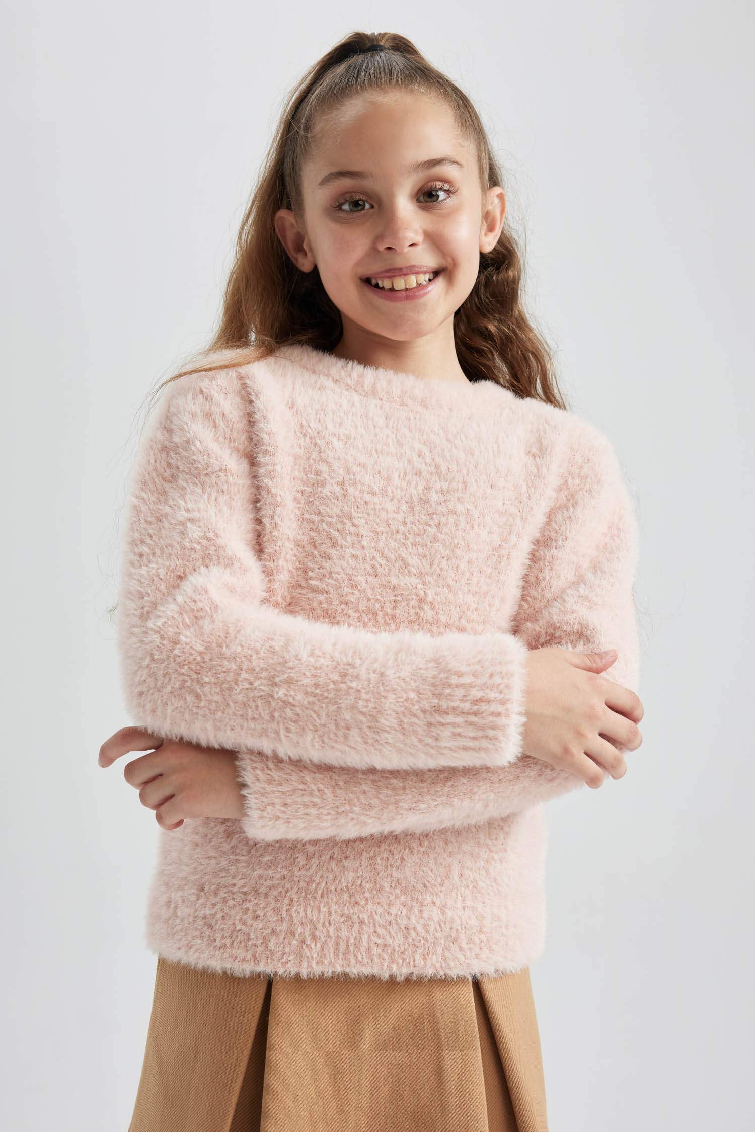 Пуловер стандартного крою з круглим вирізом трикотажний для дівчаток