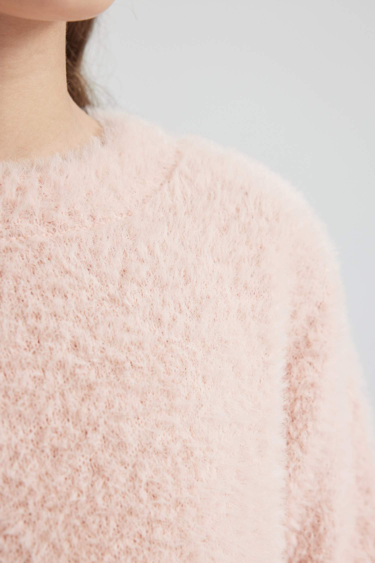 Пуловер стандартного крою з круглим вирізом трикотажний для дівчаток