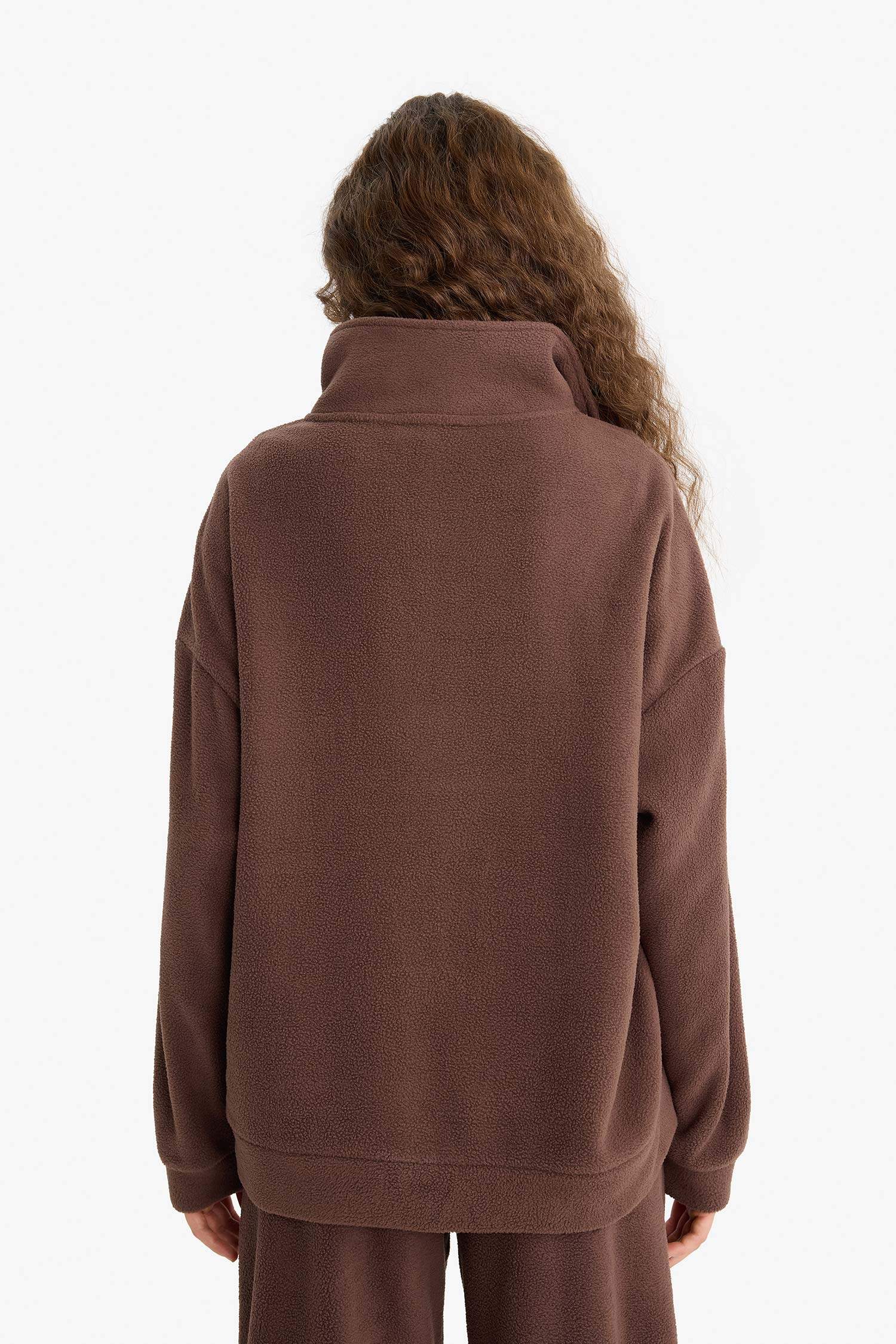 Oversize Geniş Kalıp Dik Yaka Fermuarlı Baskılı Polar Sweatshirt