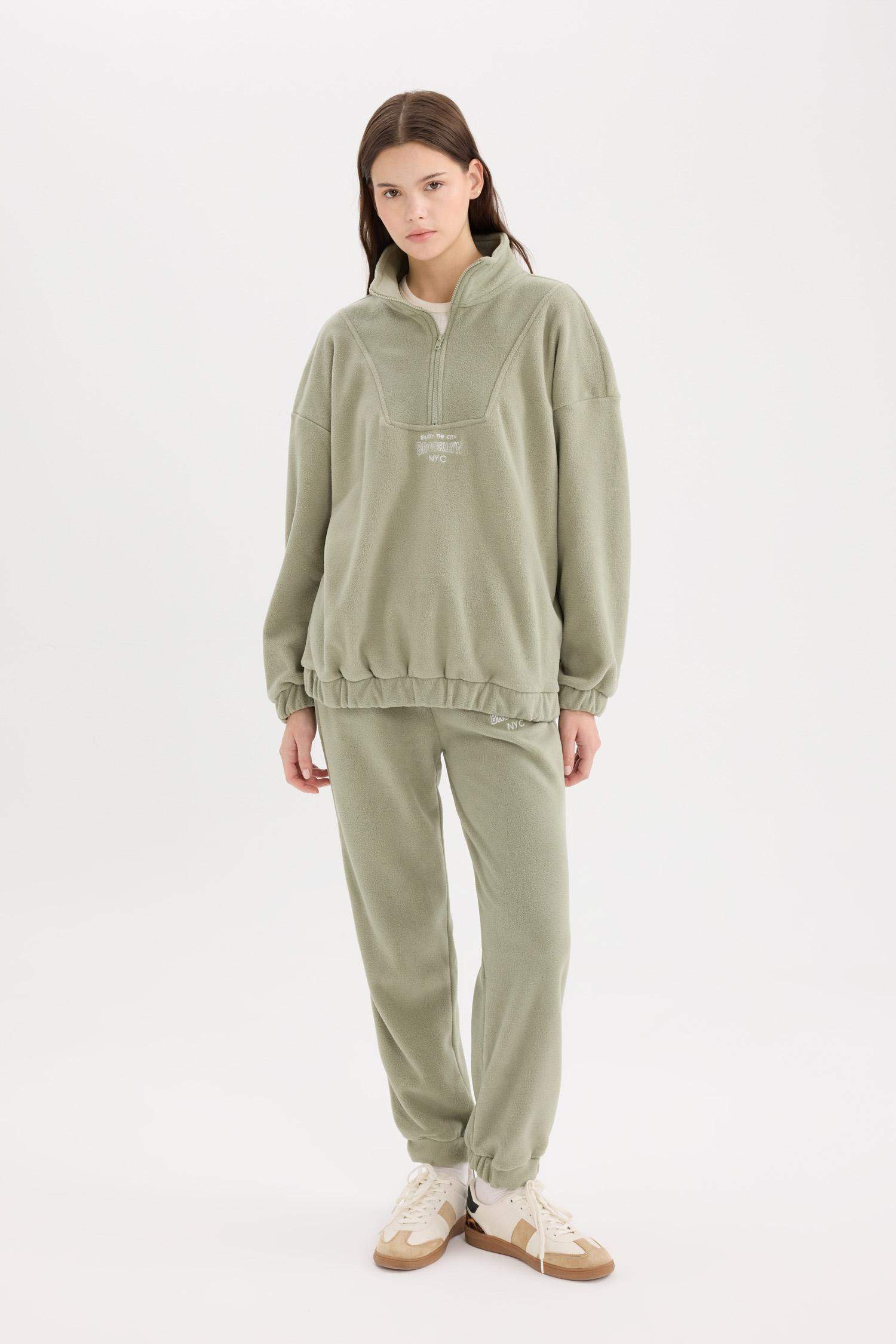 Standart Fit Eşofman Altı Uzun Boy Beli Lastikli Paçası Ayarlanabilir Lastikli Bağcıklı Cepli Baskılı Polar Kumaş