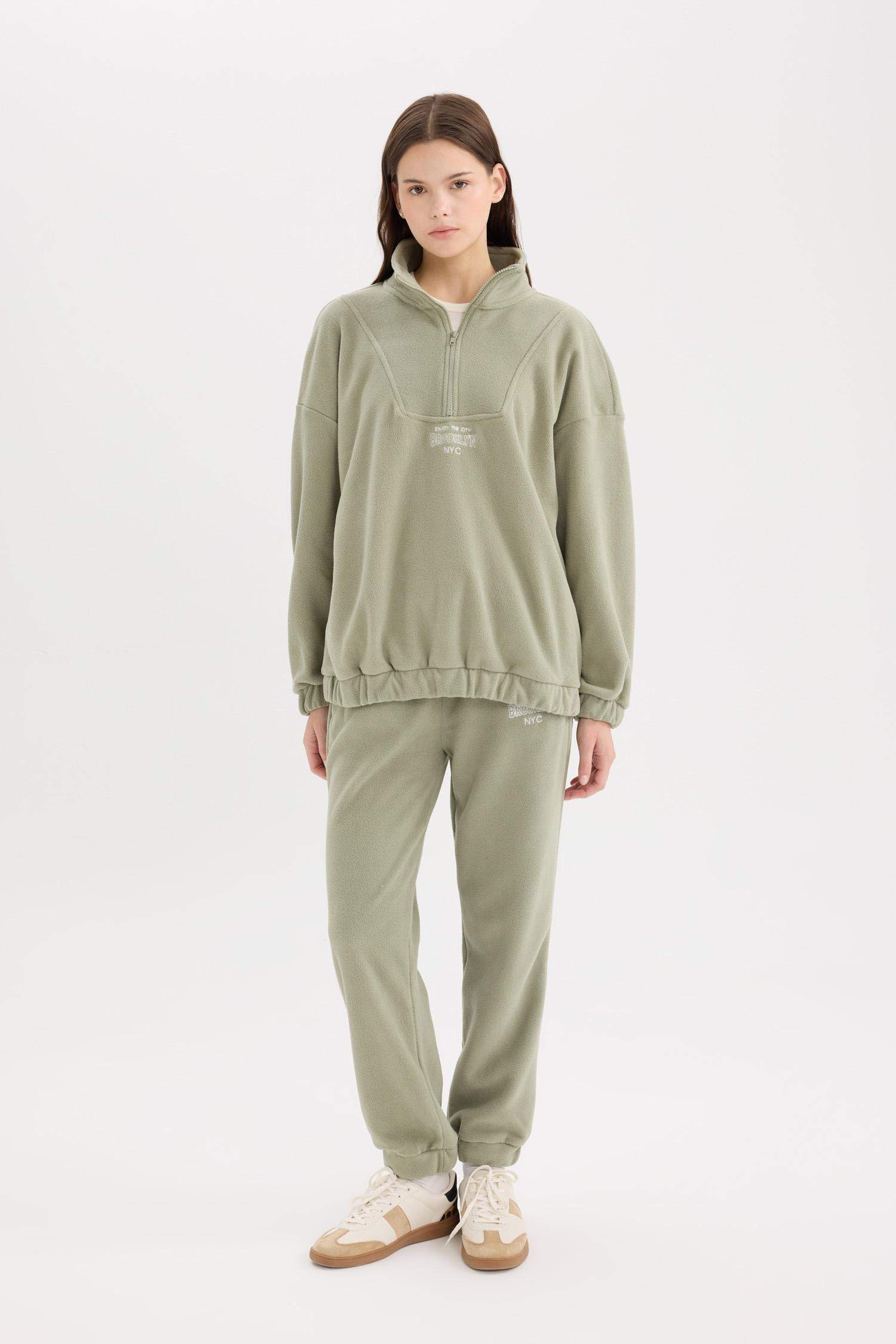 Standart Fit Eşofman Altı Uzun Boy Beli Lastikli Paçası Ayarlanabilir Lastikli Bağcıklı Cepli Baskılı Polar Kumaş