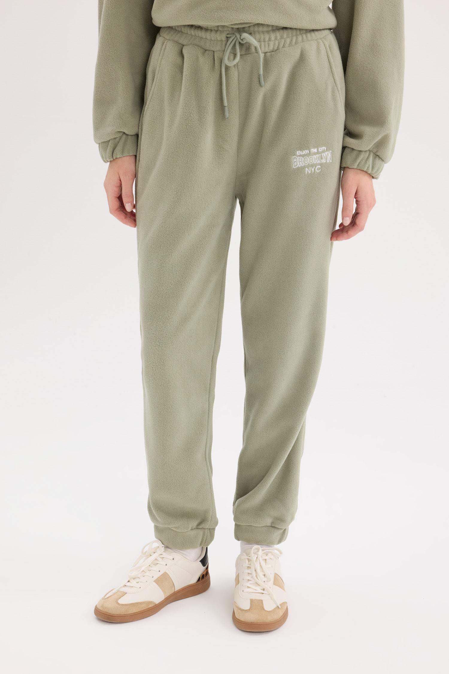 Штаны стандартного кроя с манжетами с принтом