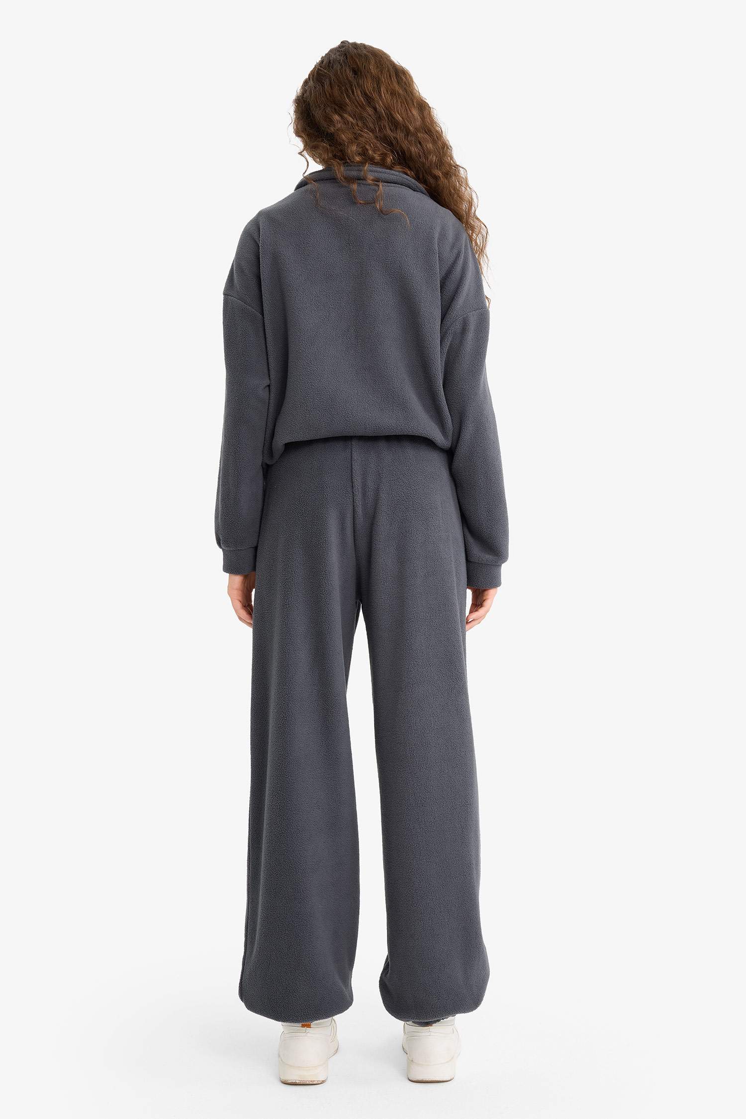 بنطرون قطيفة قصة عادية