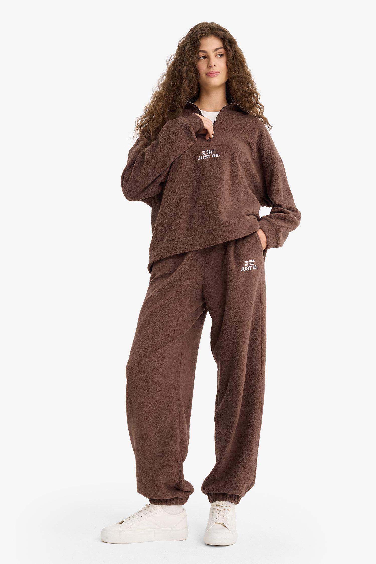 Standard Fit Tie Waist Fleece Sweatpants