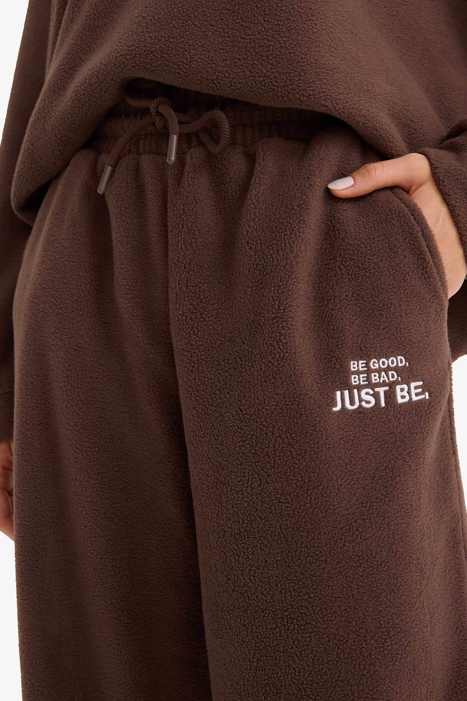 Standard Fit Tie Waist Fleece Sweatpants