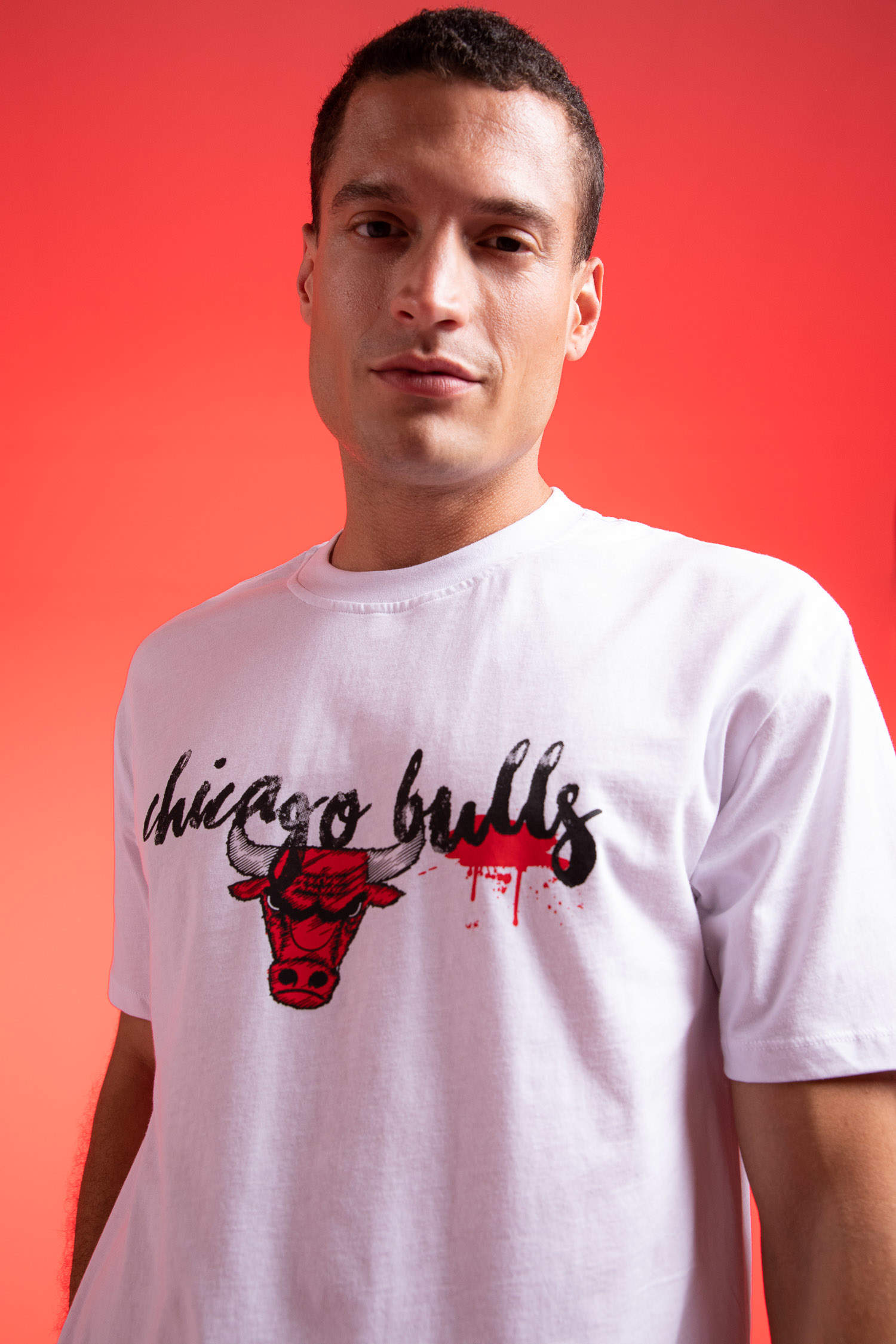 Defacto Fit NBA Chicago Bulls Boxy Fit Tişört. 3