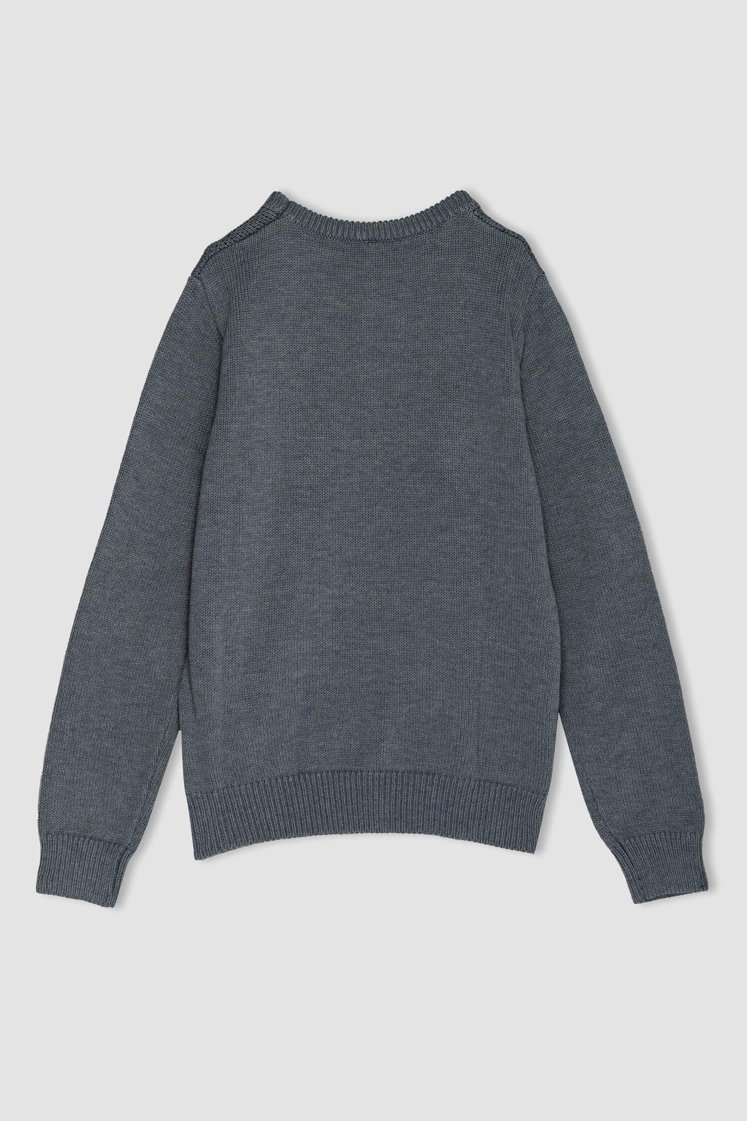 Свитер стандартного кроя с круглым вырезом для мальчиков