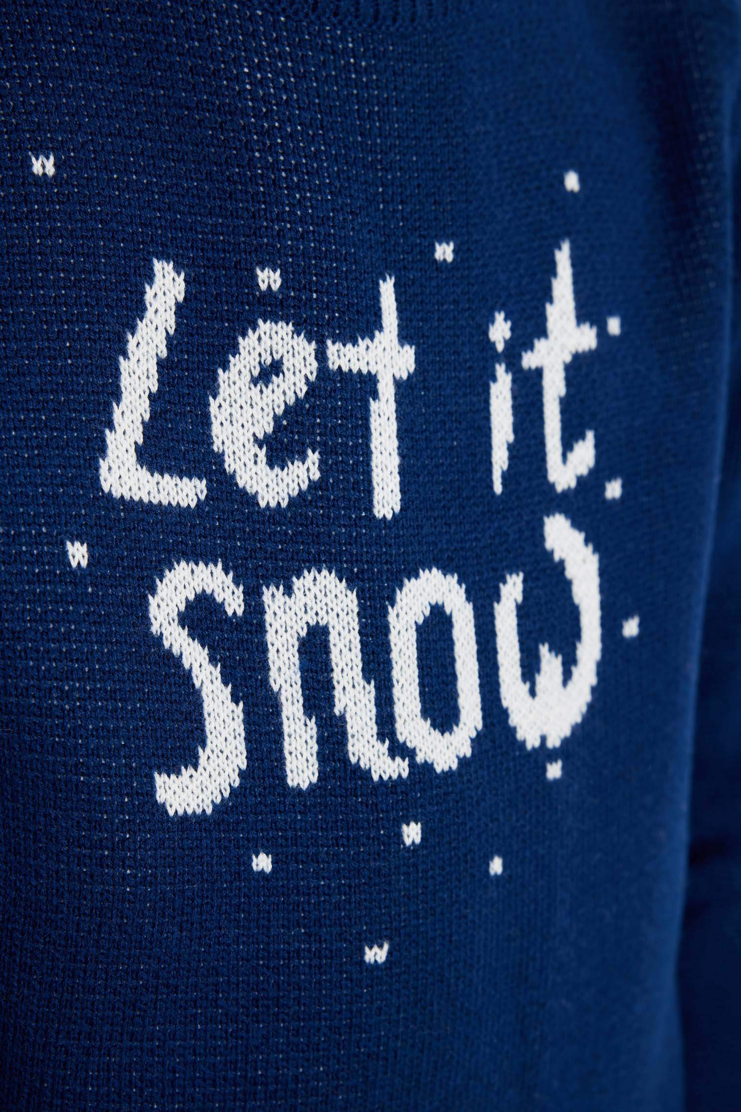 Свитер стандартного кроя с круглым вырезом для мальчиков