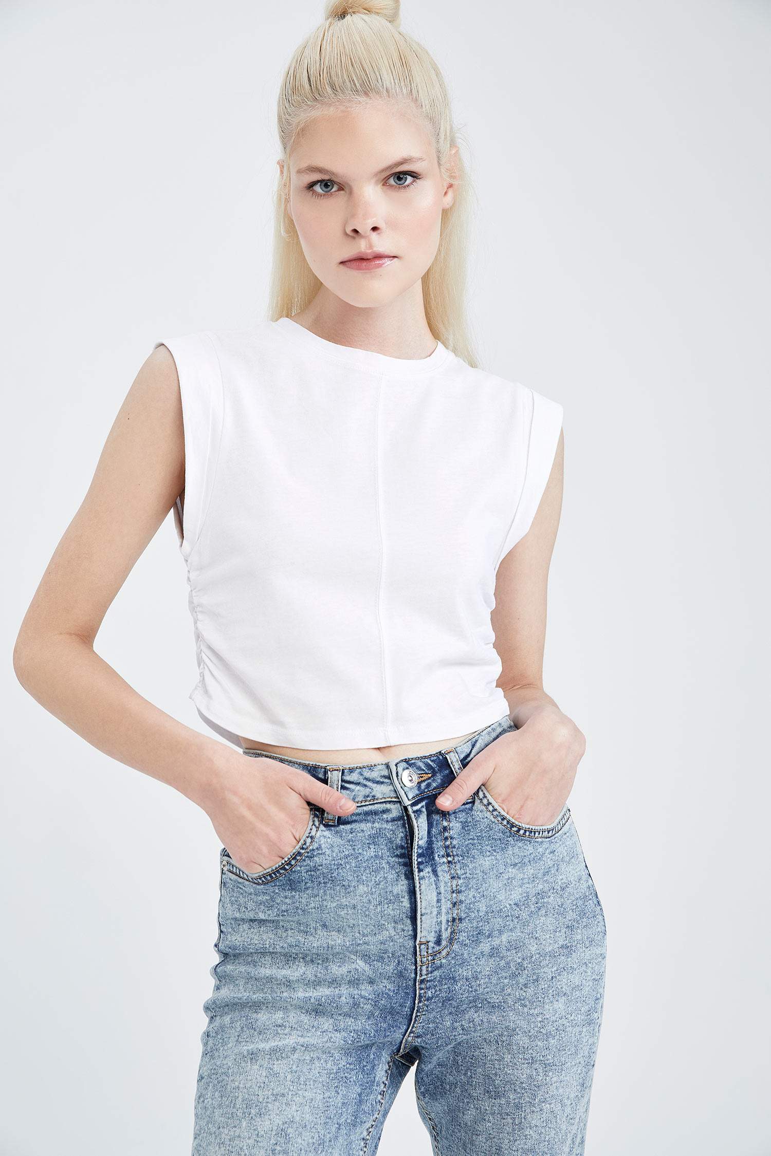 White WOMEN Slim Fit Crew Neck Cotton Short Sleeve TShirt 2650682