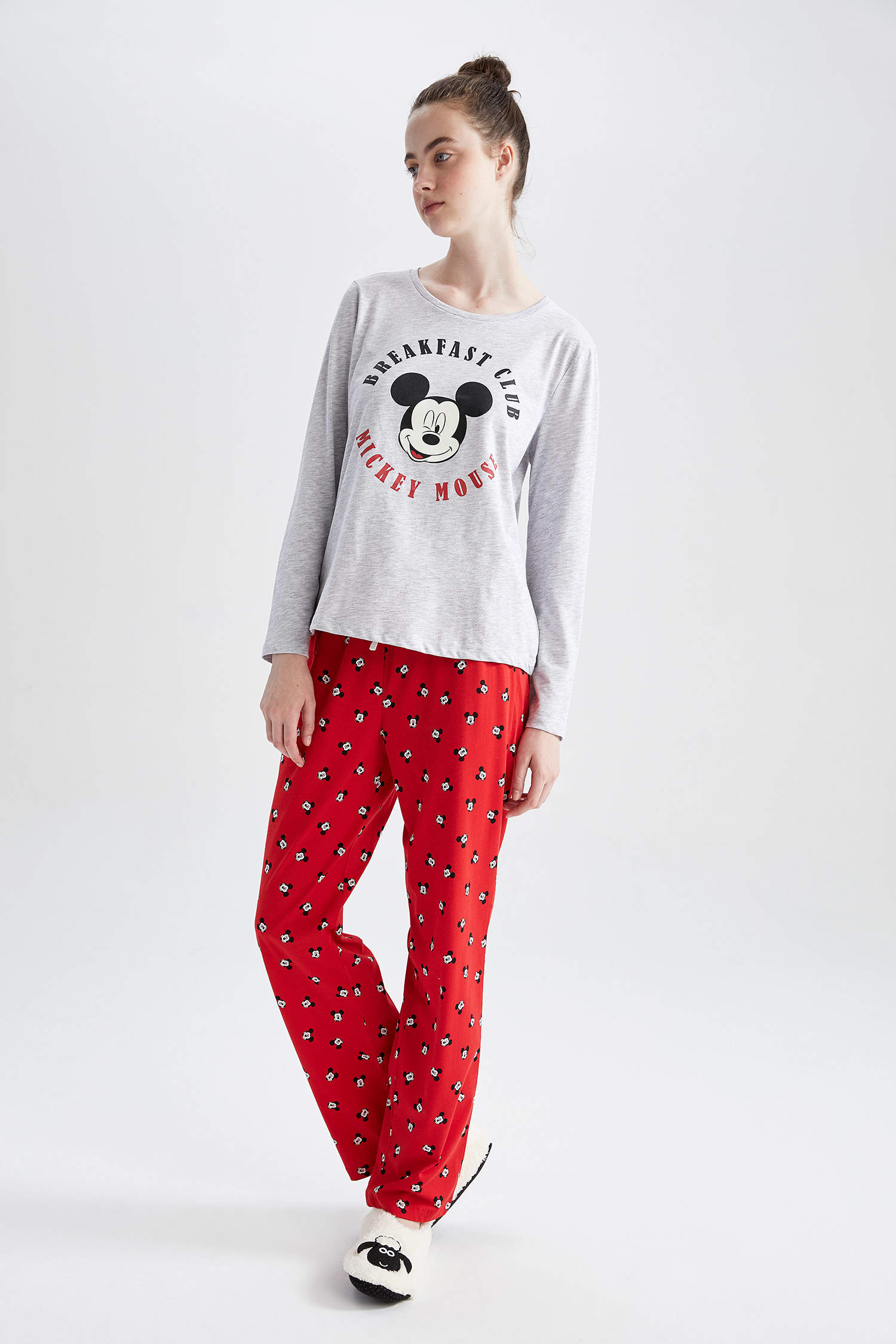 Defacto Disney Mickey & Minnie Fall In Love Regular Fit Pijama Takımı. 1