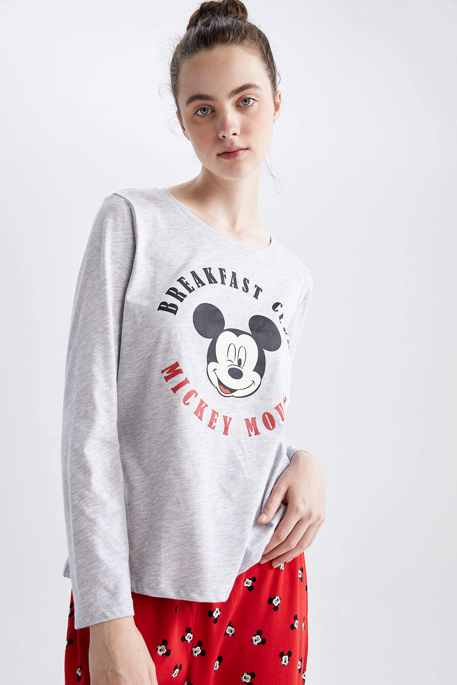 Defacto Disney Mickey & Minnie Fall In Love Regular Fit Pijama Takımı. 3