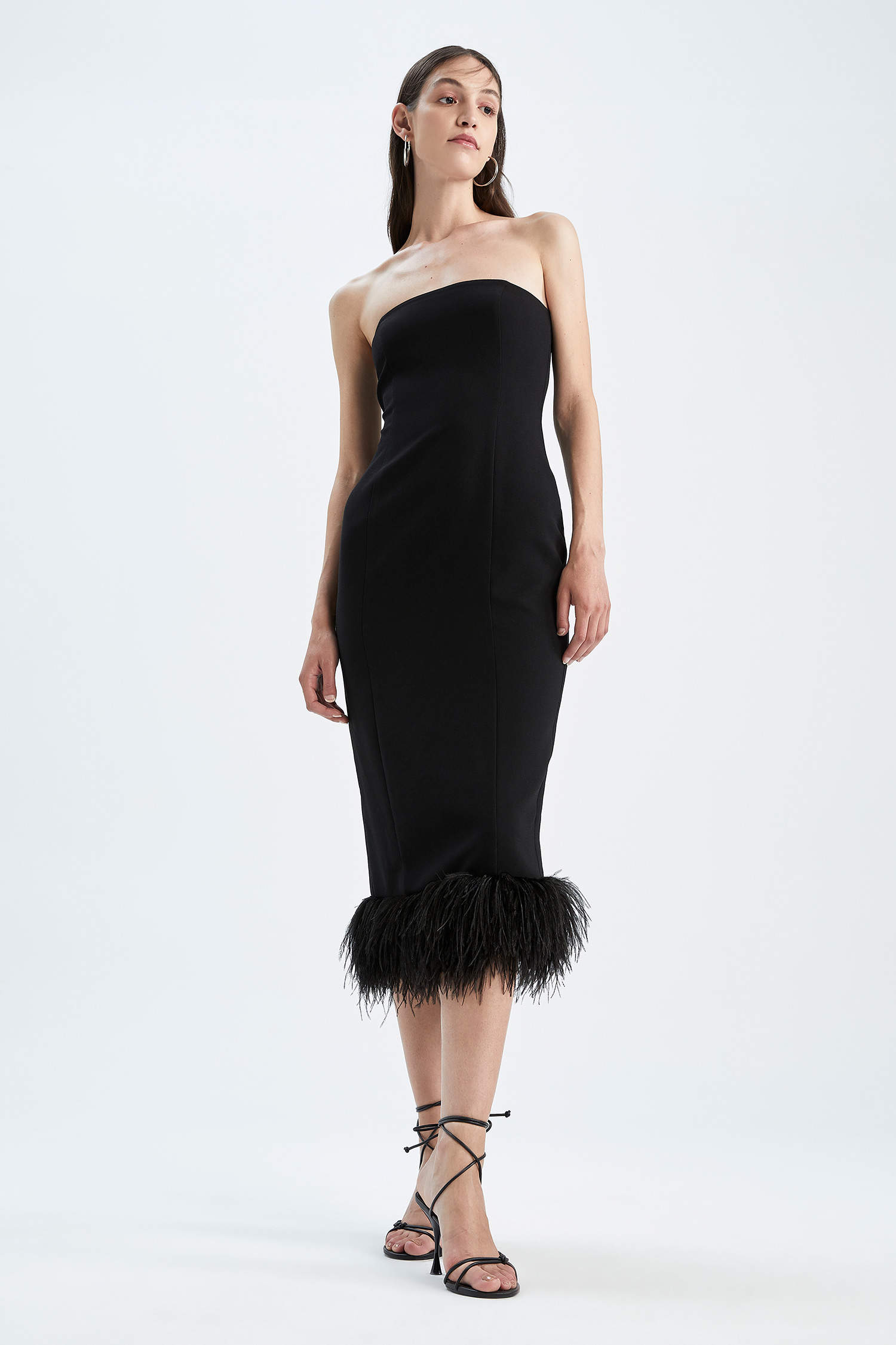Defacto Nihan Peker Tasarım Straplez Tüy Detaylı Midi Elbise. 9