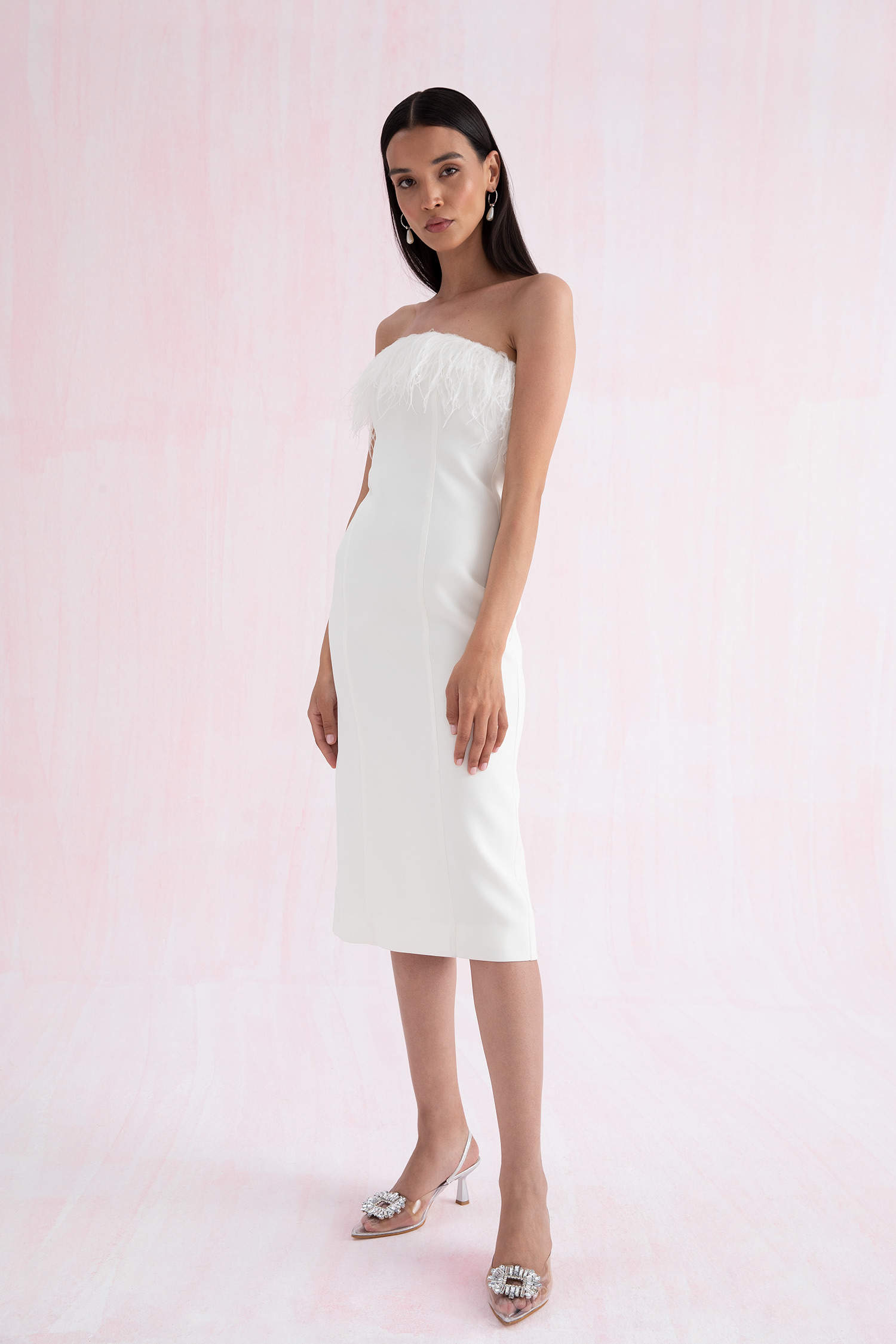 Defacto Nihan Peker Tasarım Straplez Yakası Tüy Detaylı Midi Elbise. 1