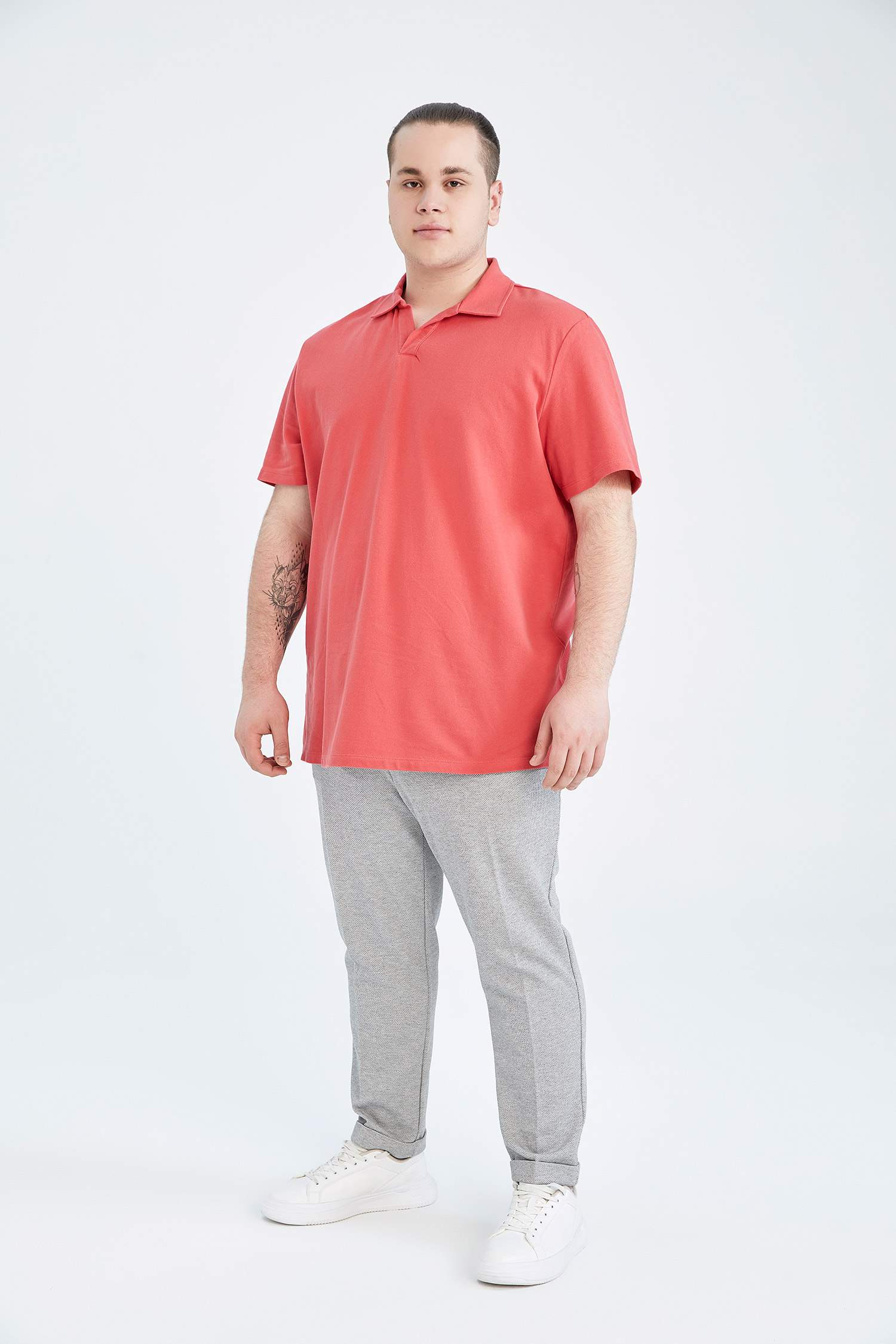 تيشيرت بولو قصة عادية