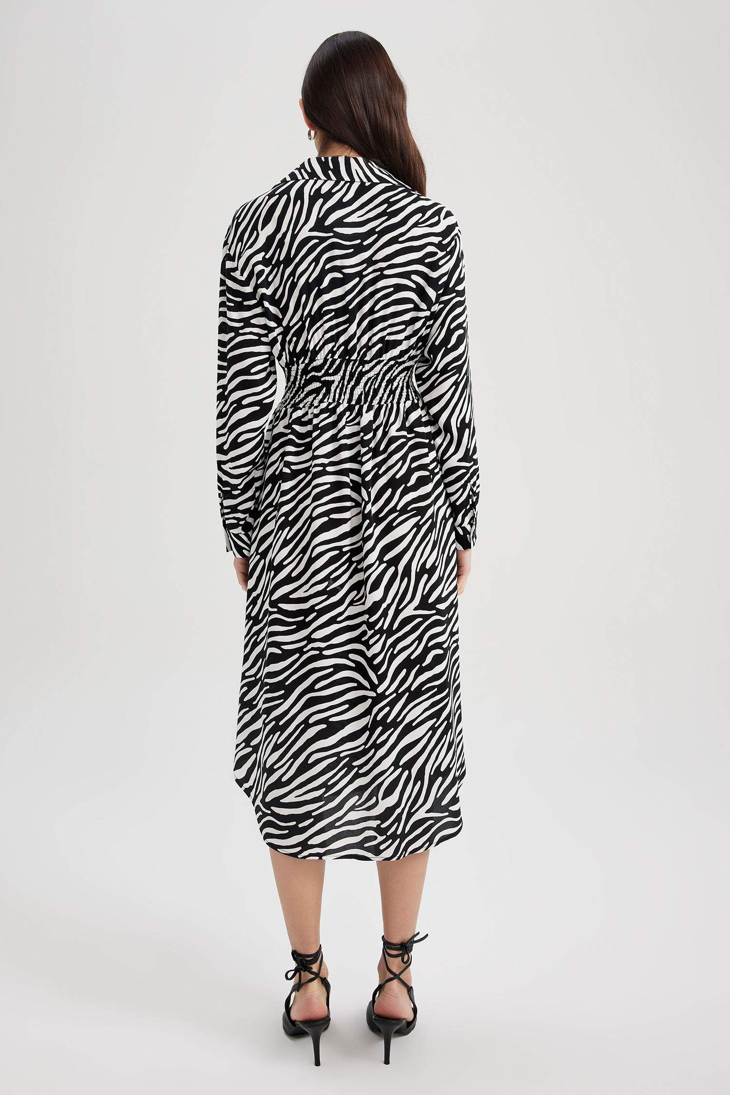 فستان ميدي كم طويل بياقة قميص