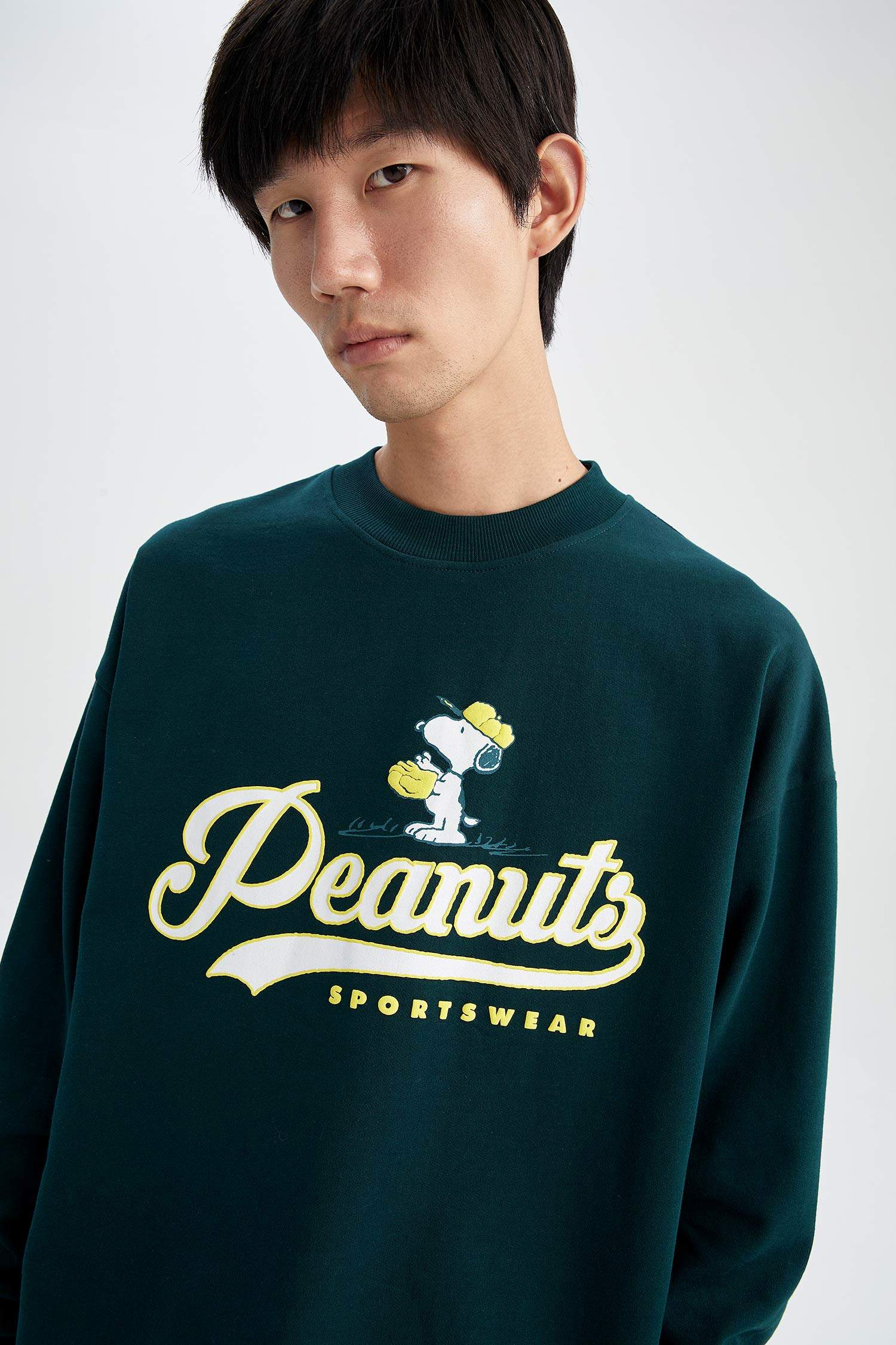 Green MAN Oversize Fit Snoopy Licensed Sweatshirt 2559229