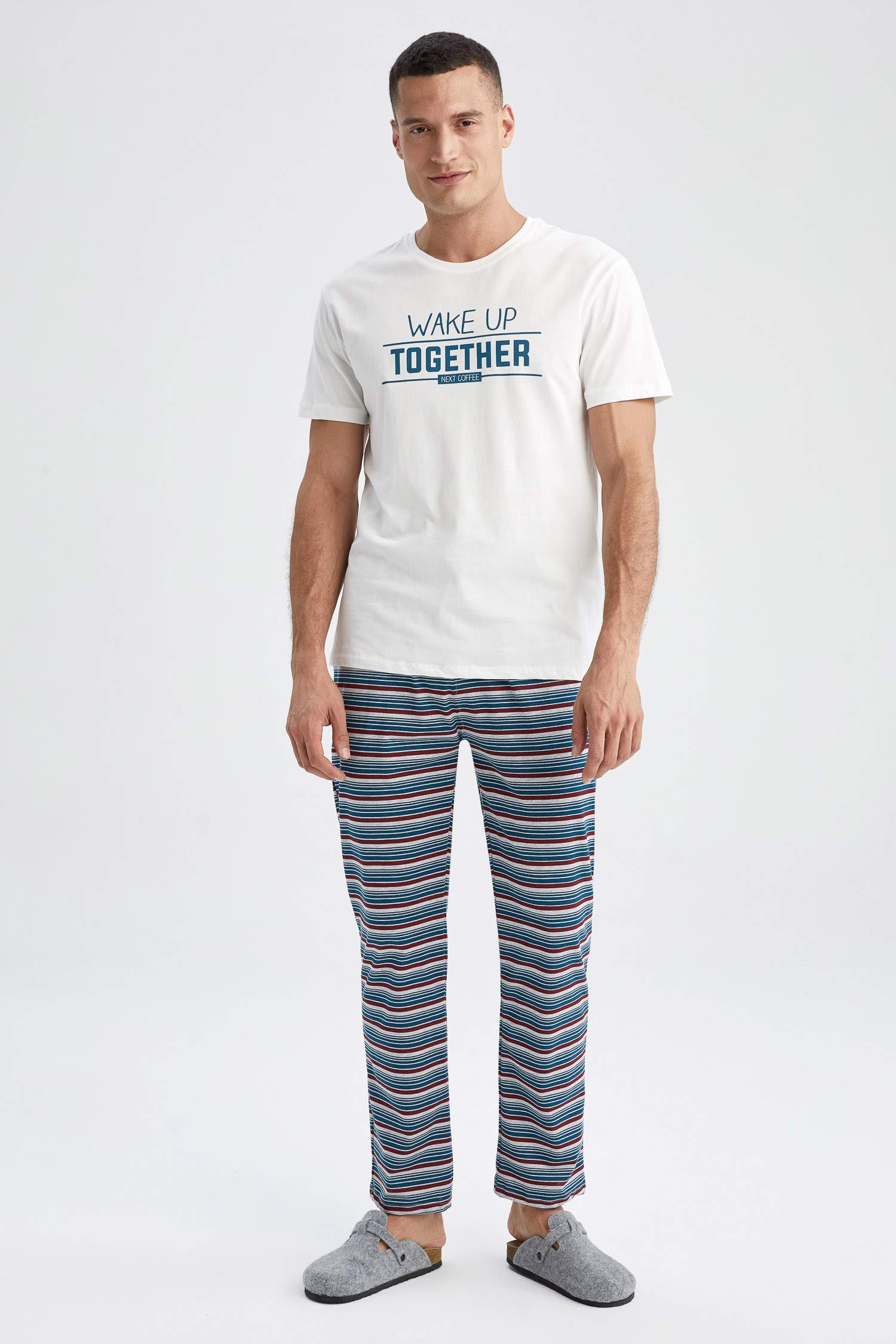 سيت قصة عادية نص كم من قطعتين