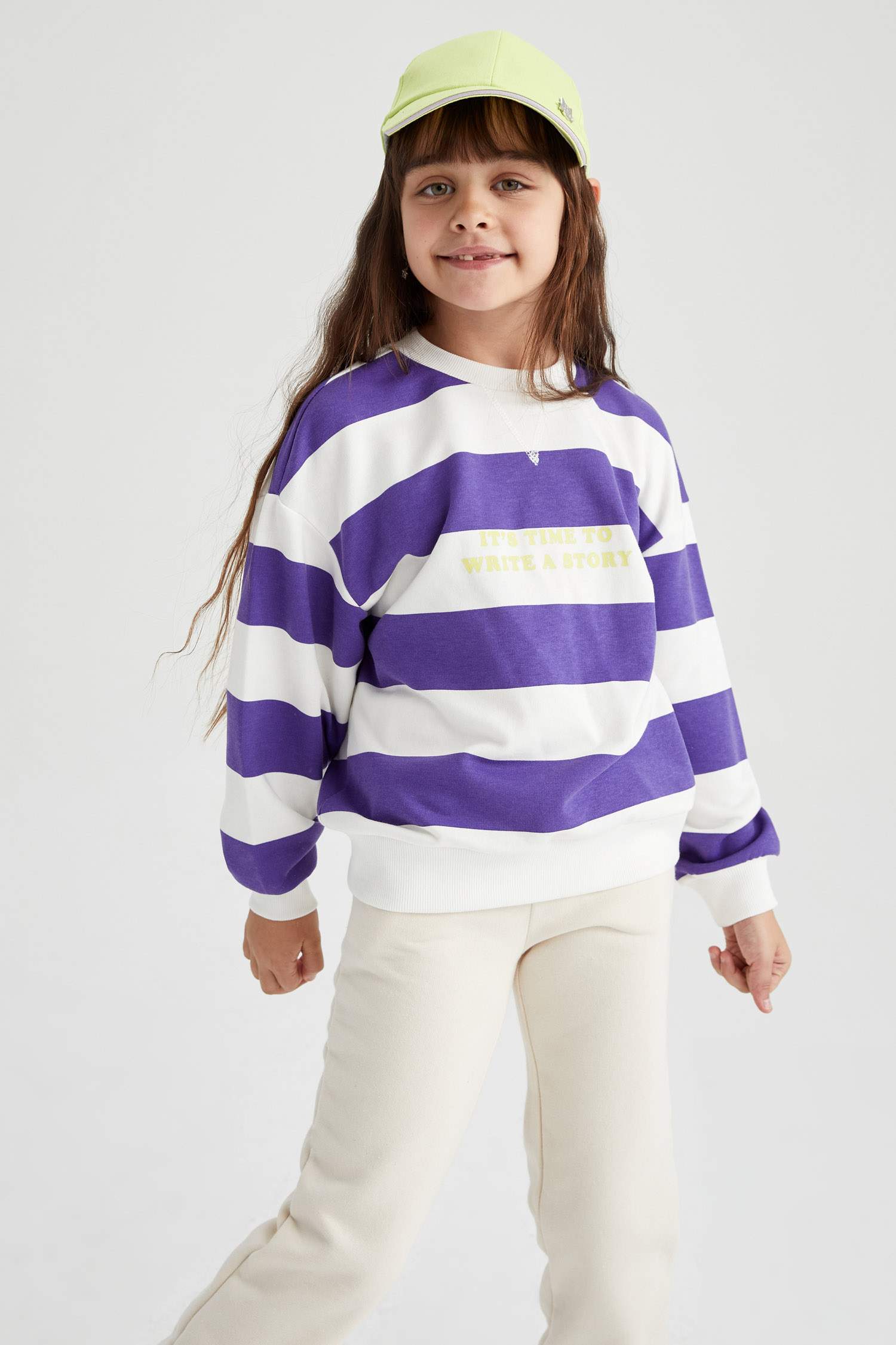 سويت شيرت بناتي قصة مريحة برقبة مستديرة