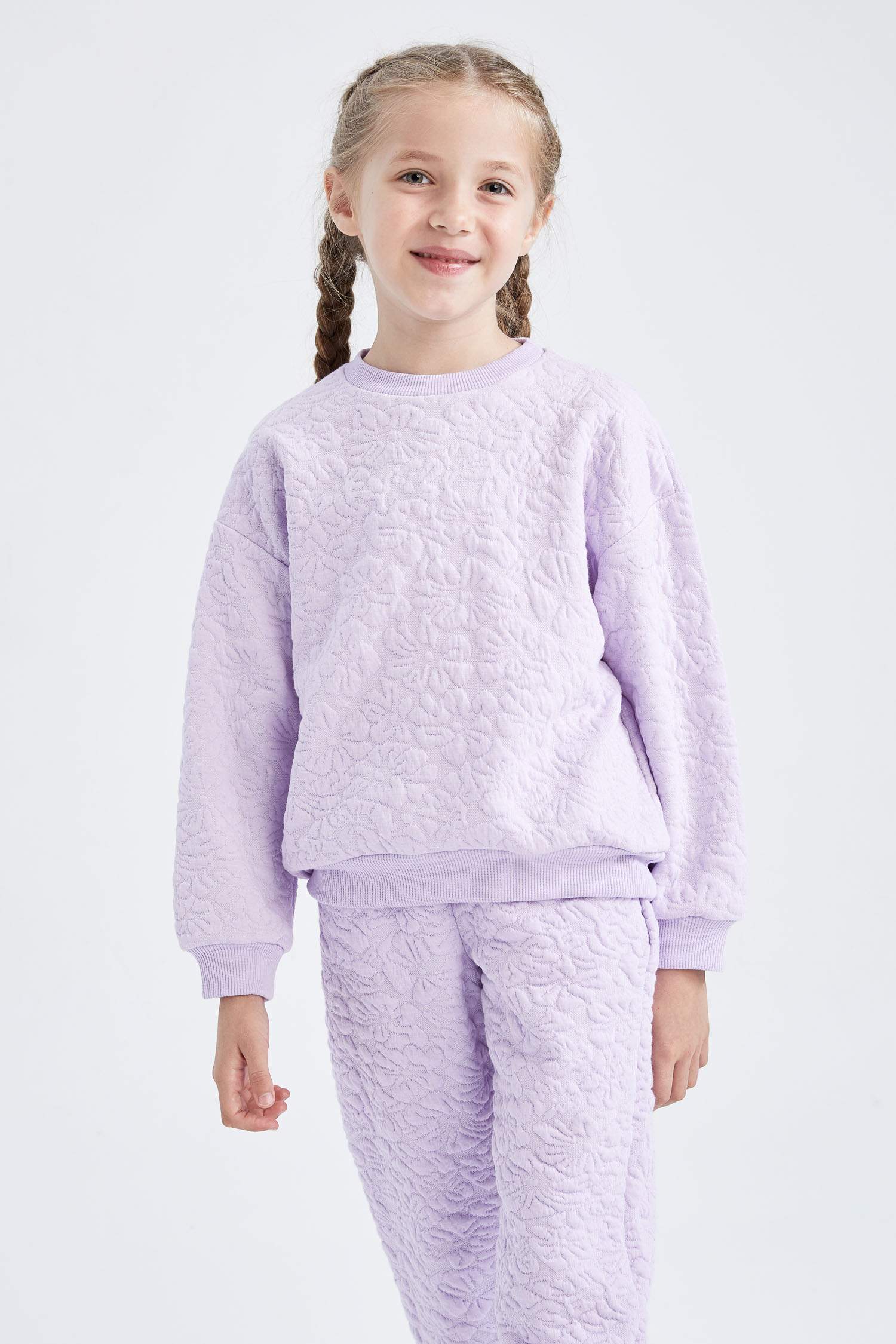 سويت شيرت قصة مريحة برقبة مستديرة