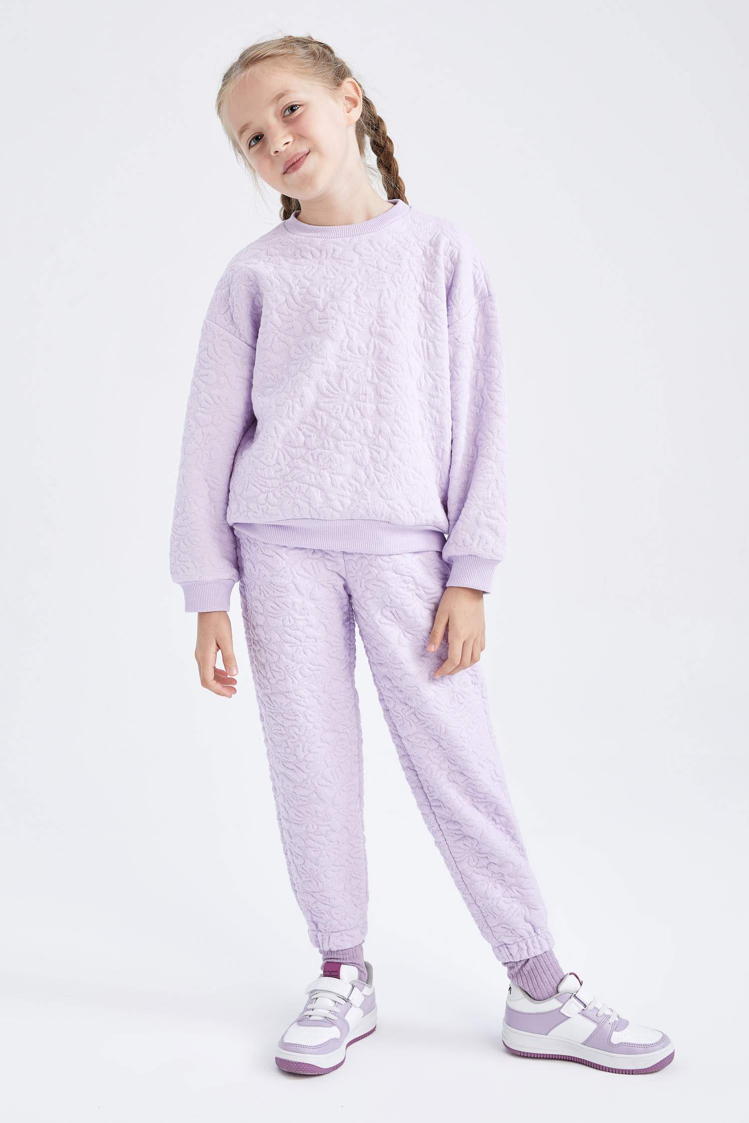 سويت شيرت قصة مريحة برقبة مستديرة