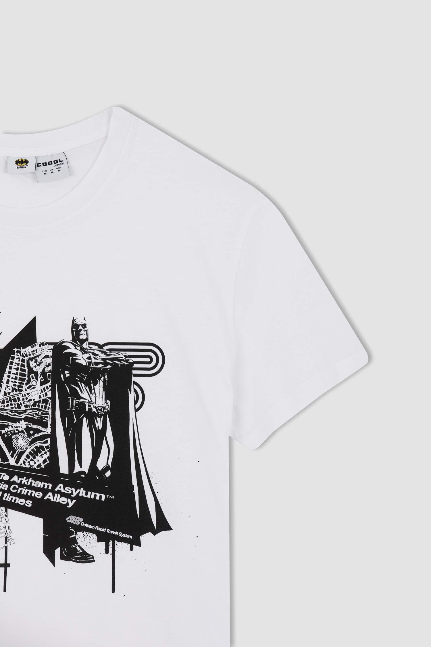 تيشيرت نص كم قصة عادية بياقة مستديرة