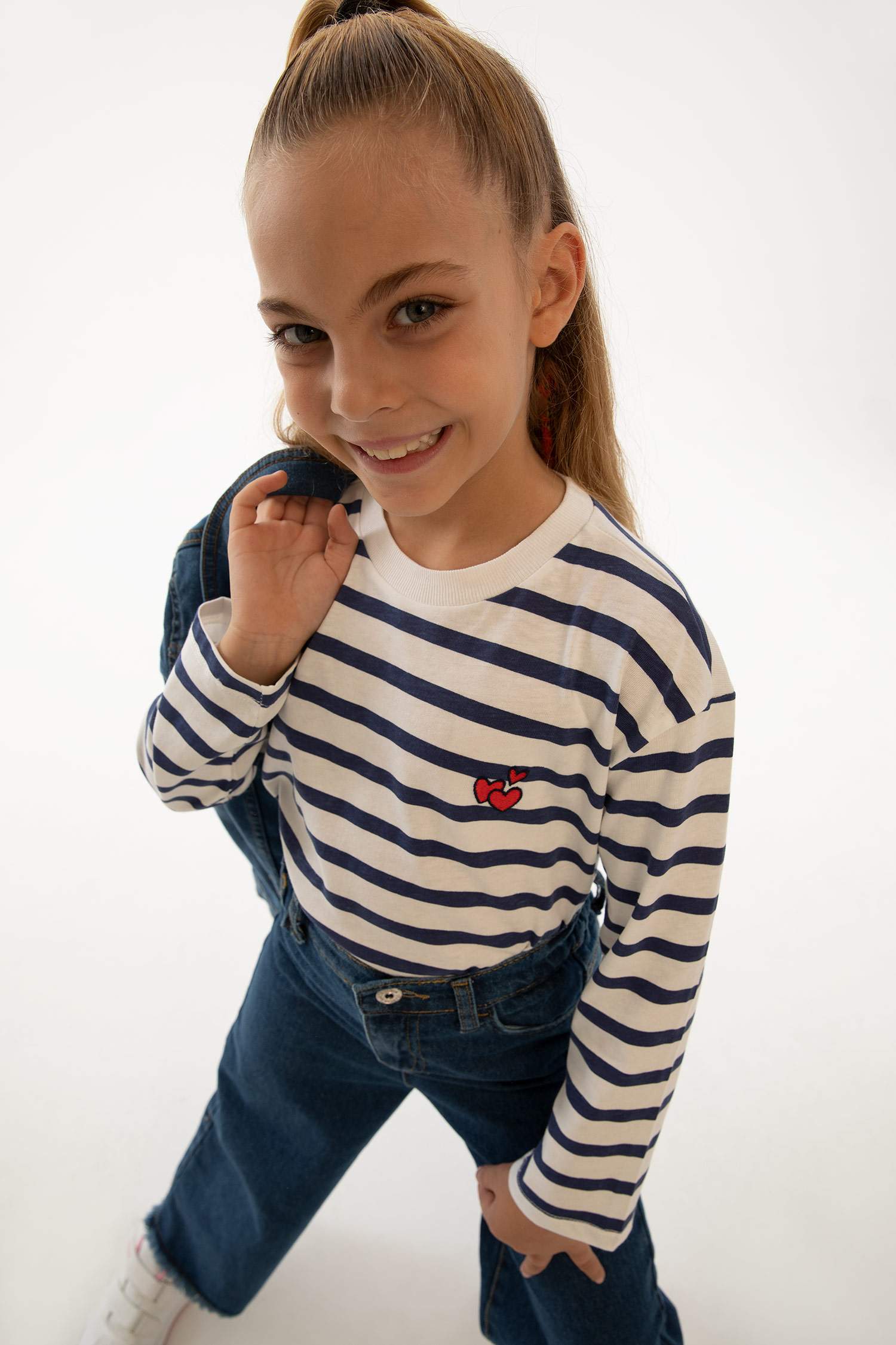 Kız Çocuk Bisiklet Yaka Desenli Uzun Kollu Tişört