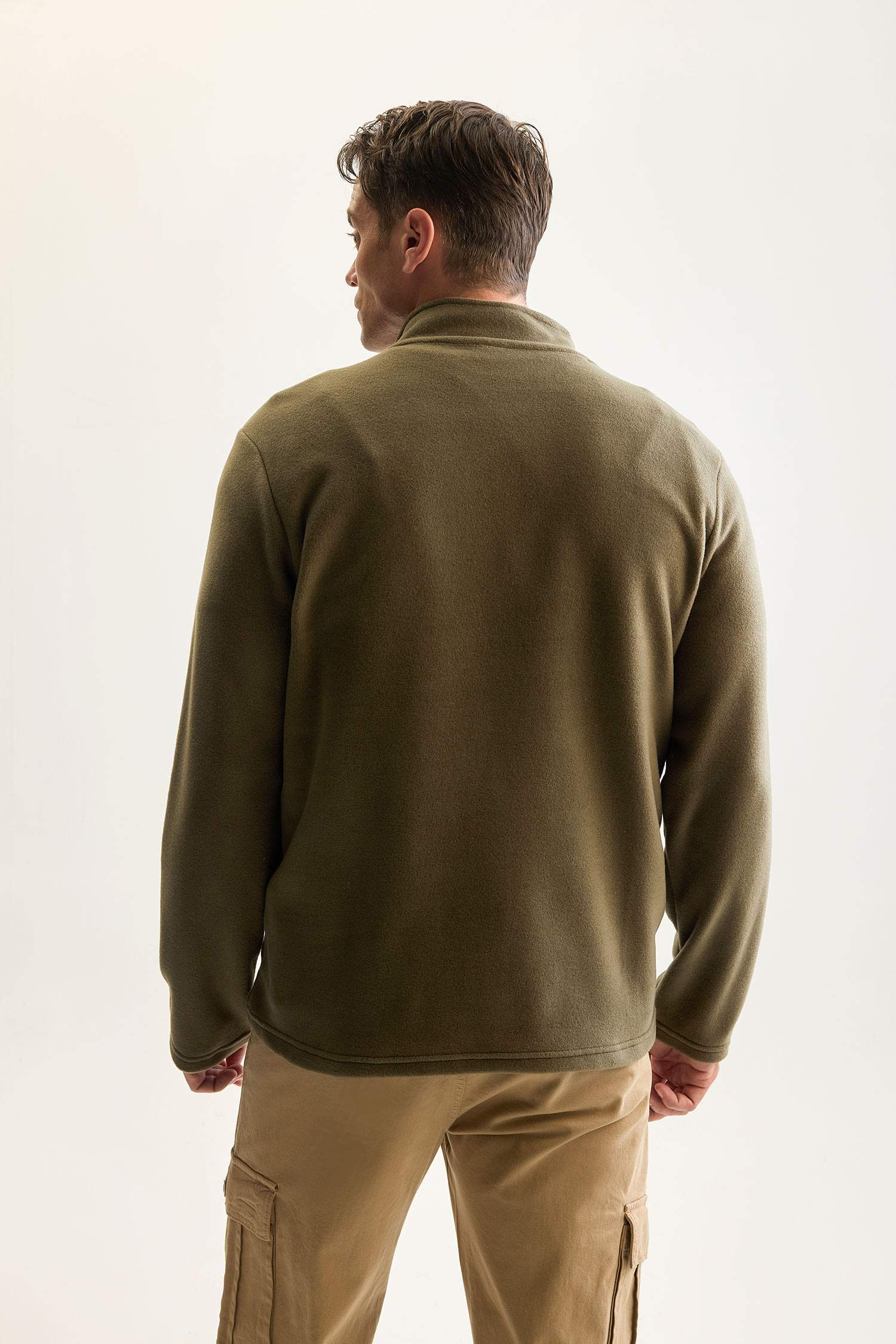 Haki Tüylenme Yapmayan Soğuk Geçirmez  Regular Fit Dik Yaka Fermuarlı Polar Sweatshirt