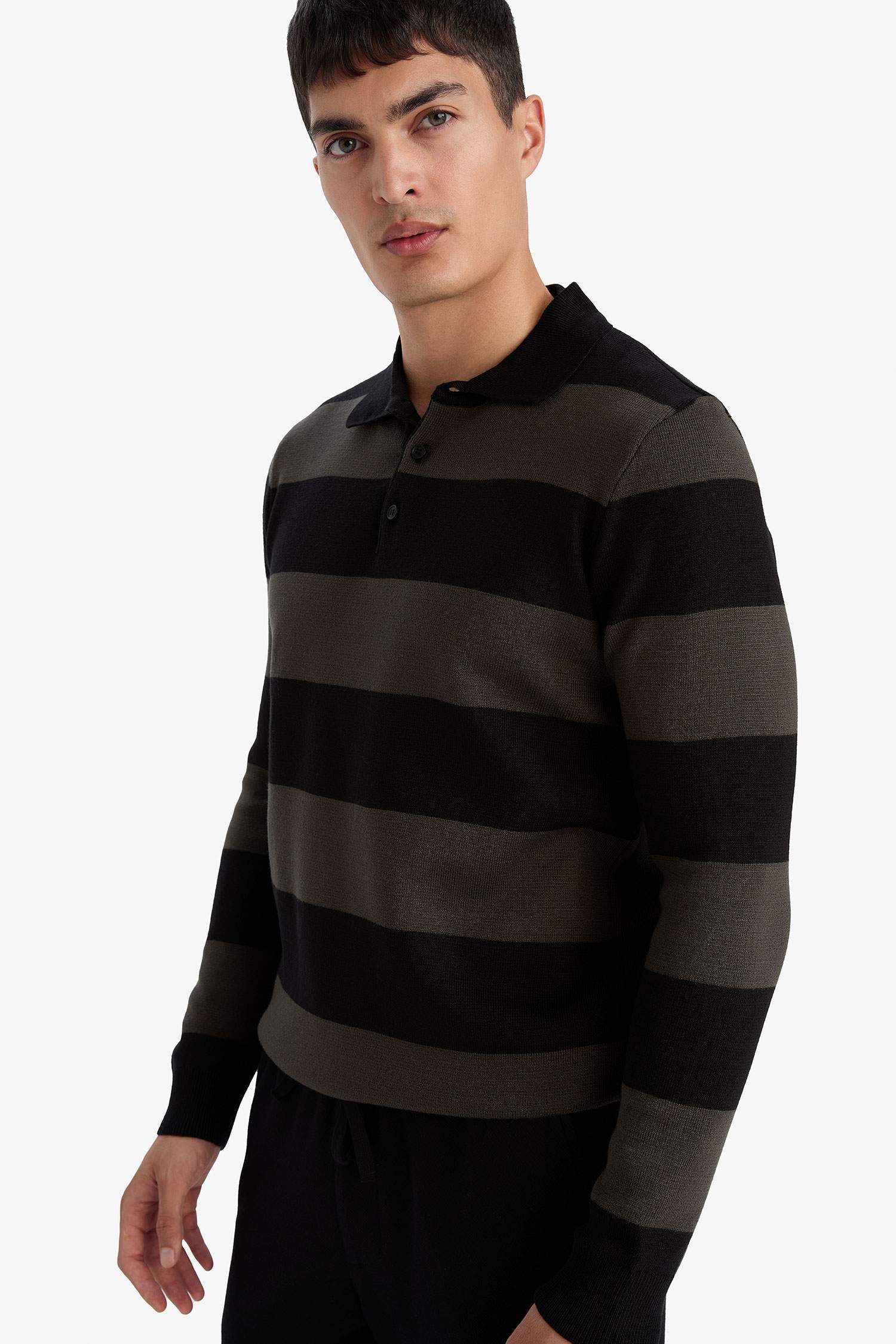 Standard Fit Polo Collar Knitwear Pullover