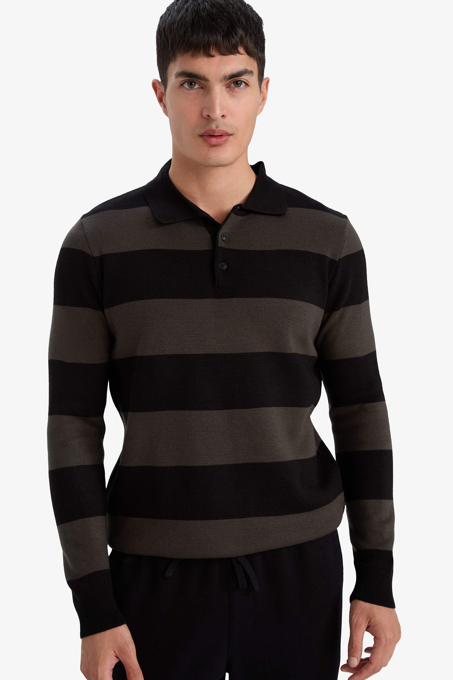 Standard Fit Polo Collar Knitwear Pullover