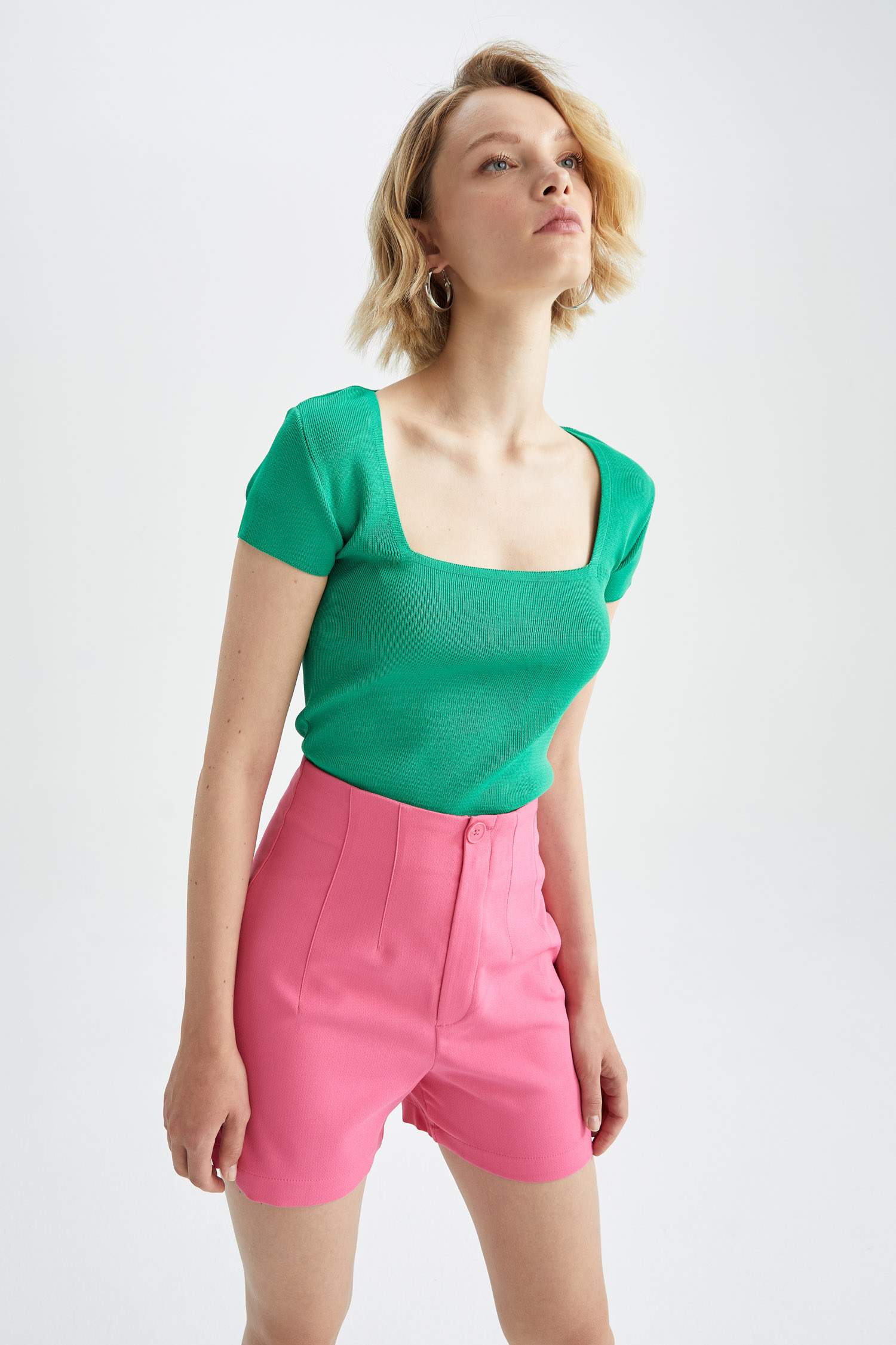 بلوز صوف نص ردن بياخة مستديرة