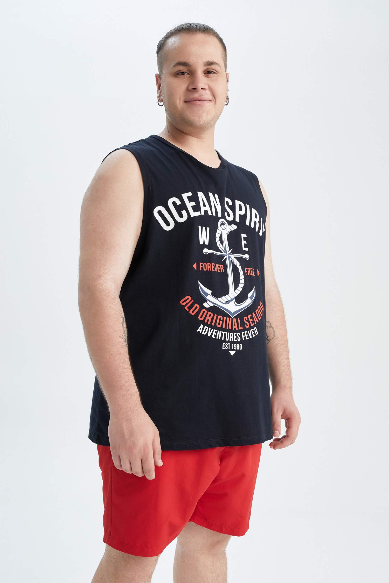 Майка стандартного кроя с круглым вырезом с принтом для мужчин