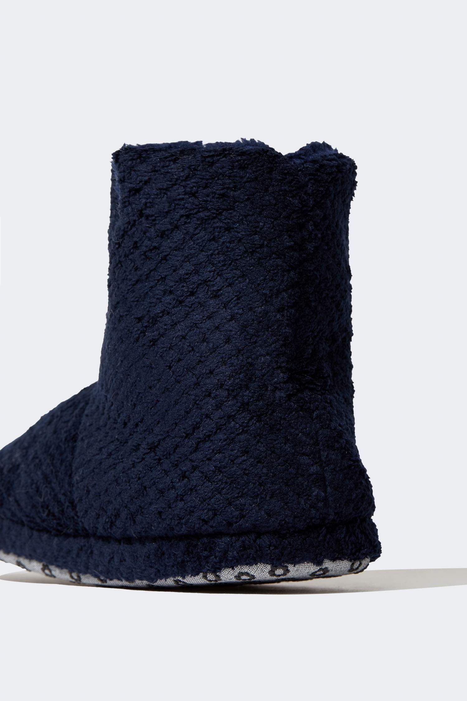 Erkek Çocuk Pelüş Düz Taban Ev Botu