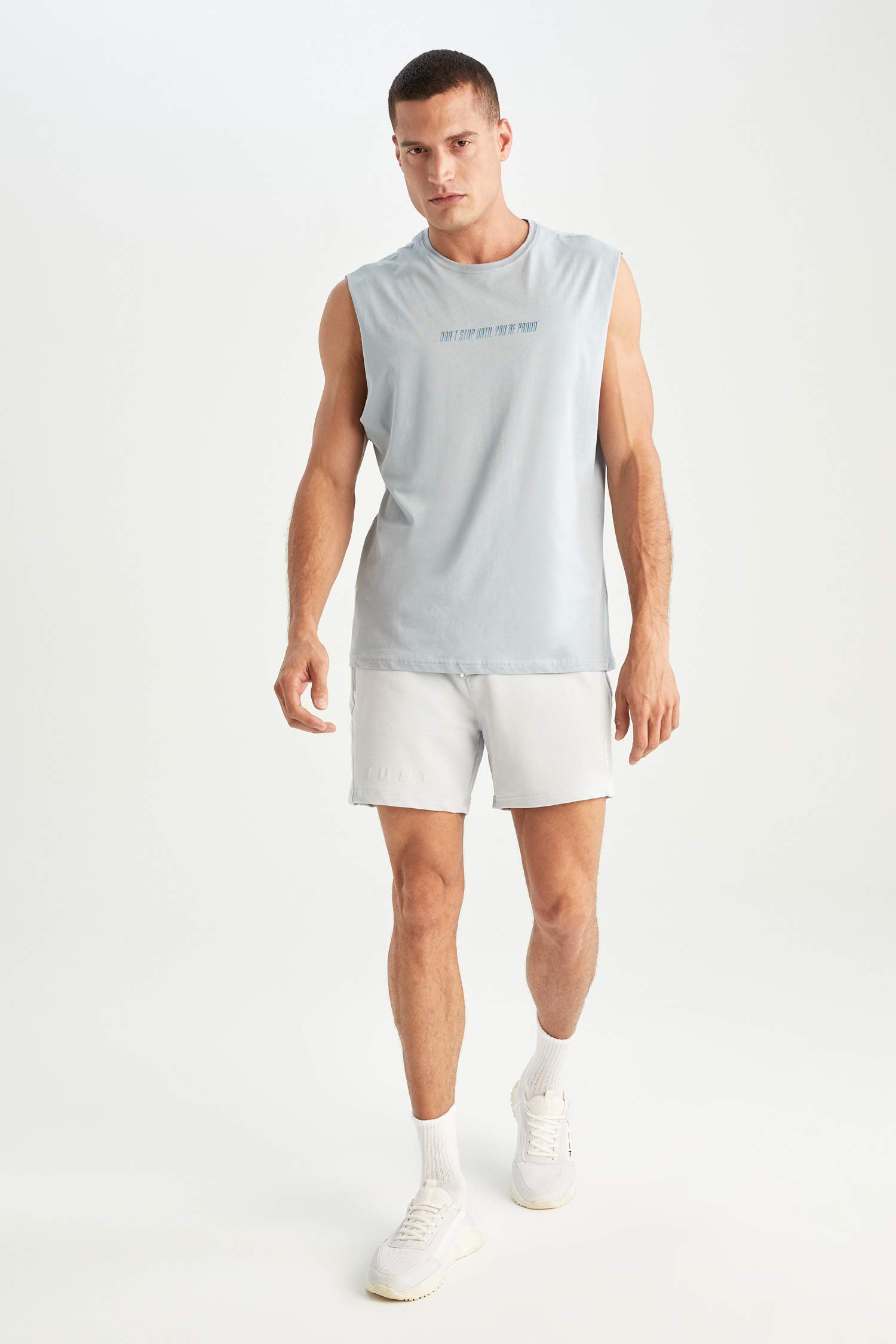 Ерлерге бокс фит дөңгелек жаға Ішкөйлек