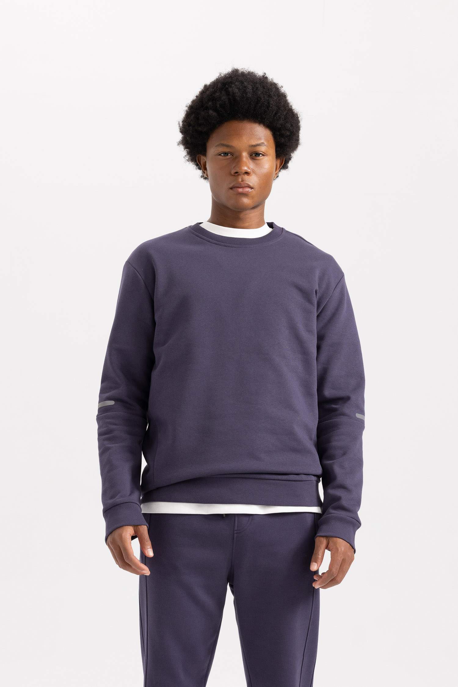 Purple MAN Standard Fit Long Sleeve Sweatshirt 2896264 | DeFacto
