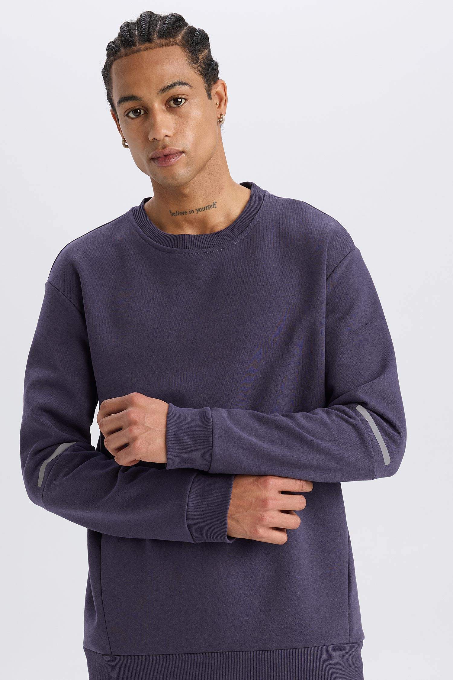 DeFactoFit Standart Fit Bisiklet Yaka Kalın Sporcu Sweatshirt