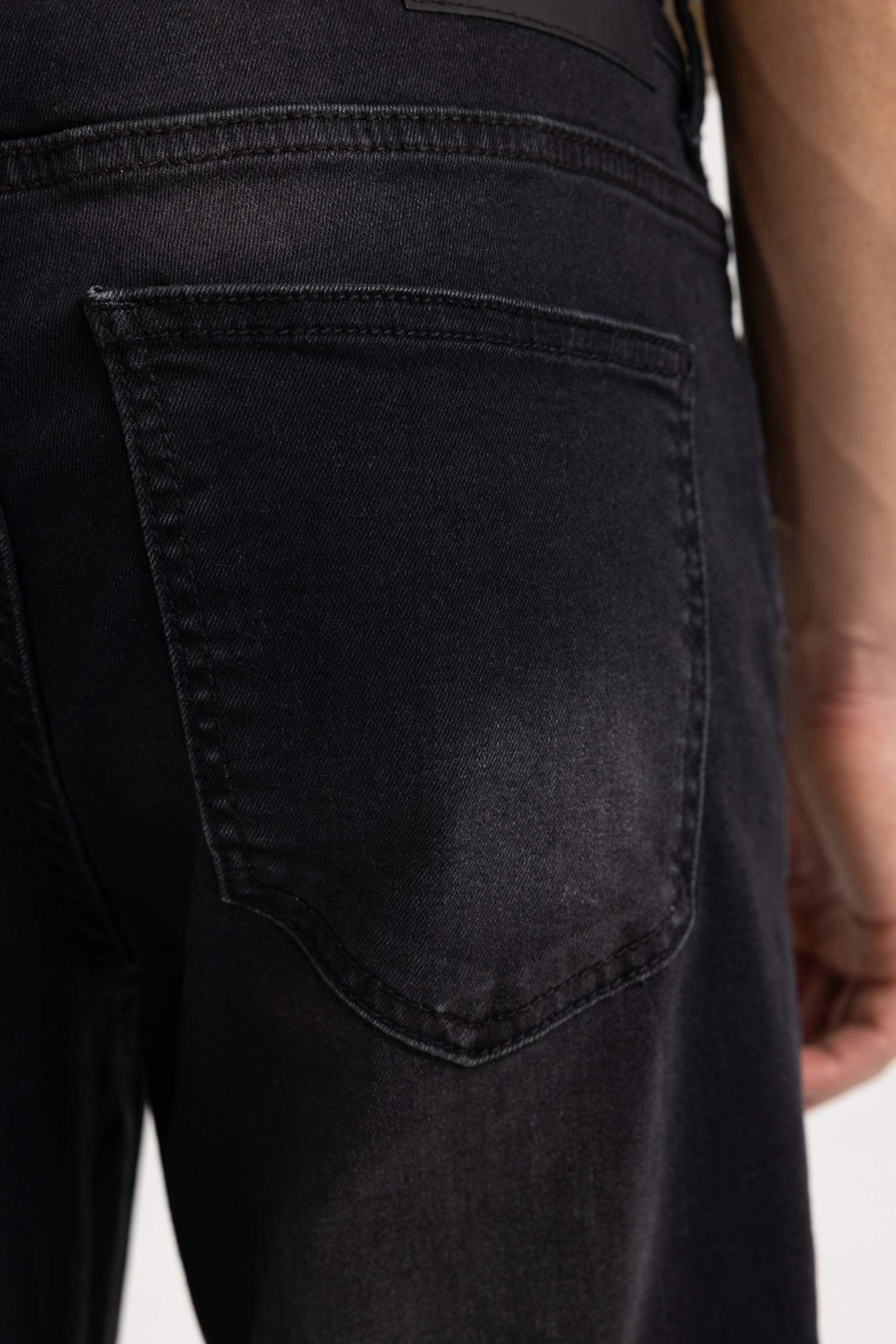 Джинсы Carlo Skinny Fit со средней талией