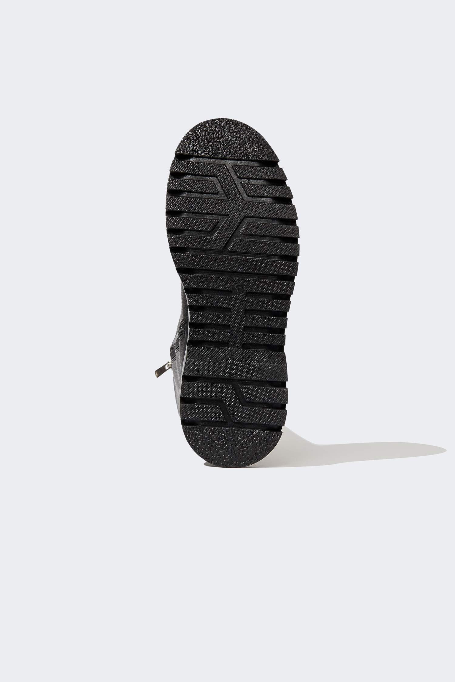 جزمة نسائي شتوي بكعب سميك بسحاب