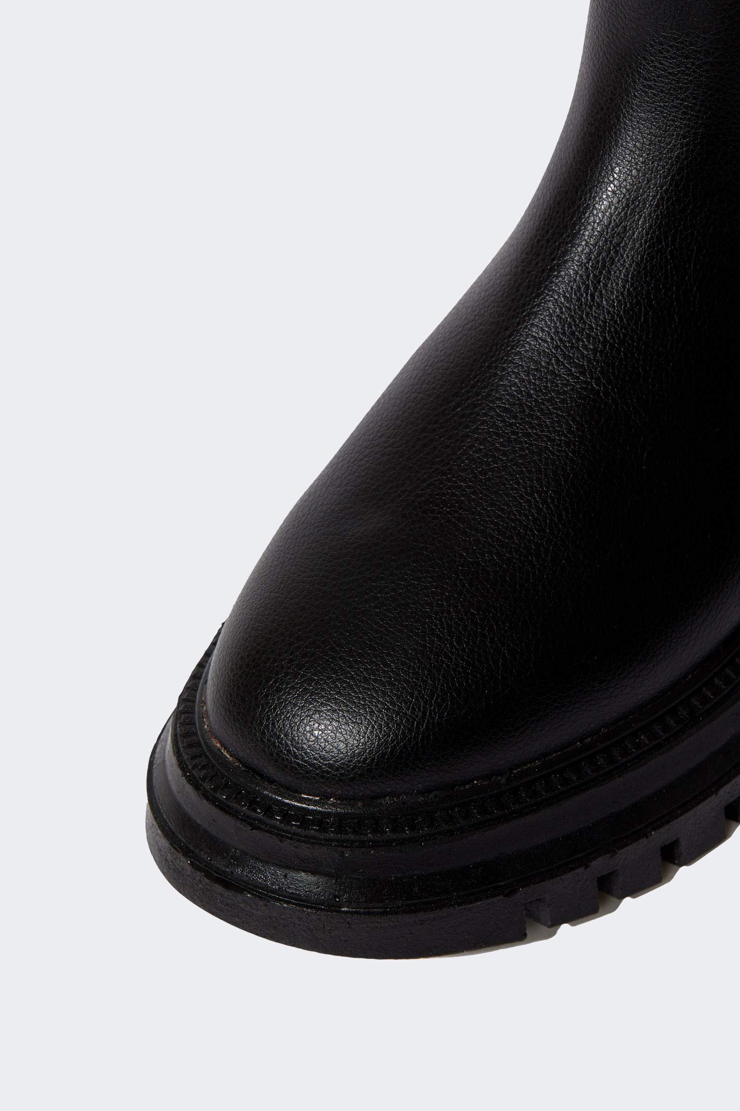 جزمة نسائي شتوي بكعب سميك بسحاب