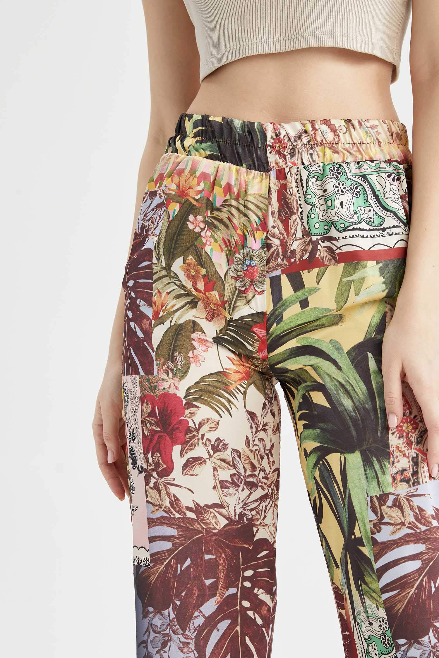 Брюки широкие с принтом