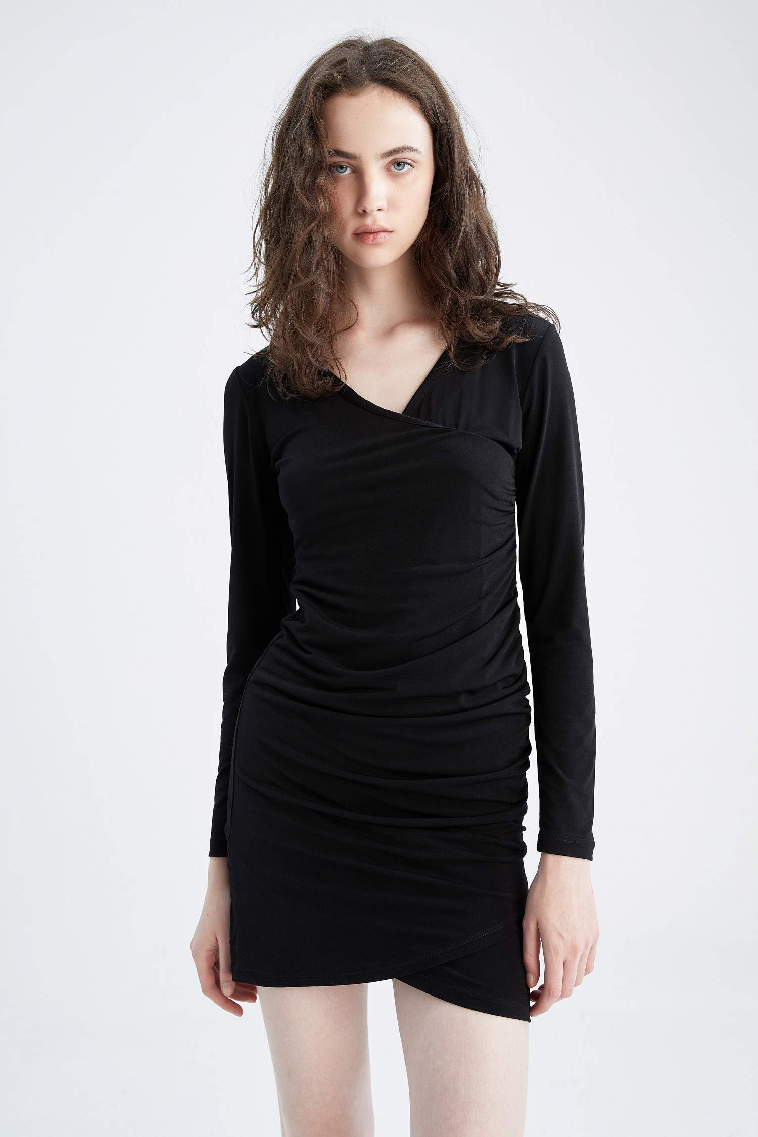 فستان نص ردن طويل بوديكون بياخة متقاطعة