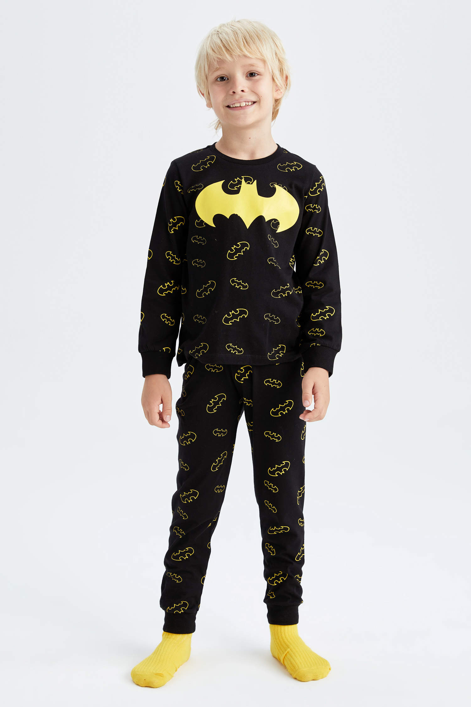 Black BOYS & TEENS Boy Batman Long Sleeve Pajamas Set 2657265 | DeFacto