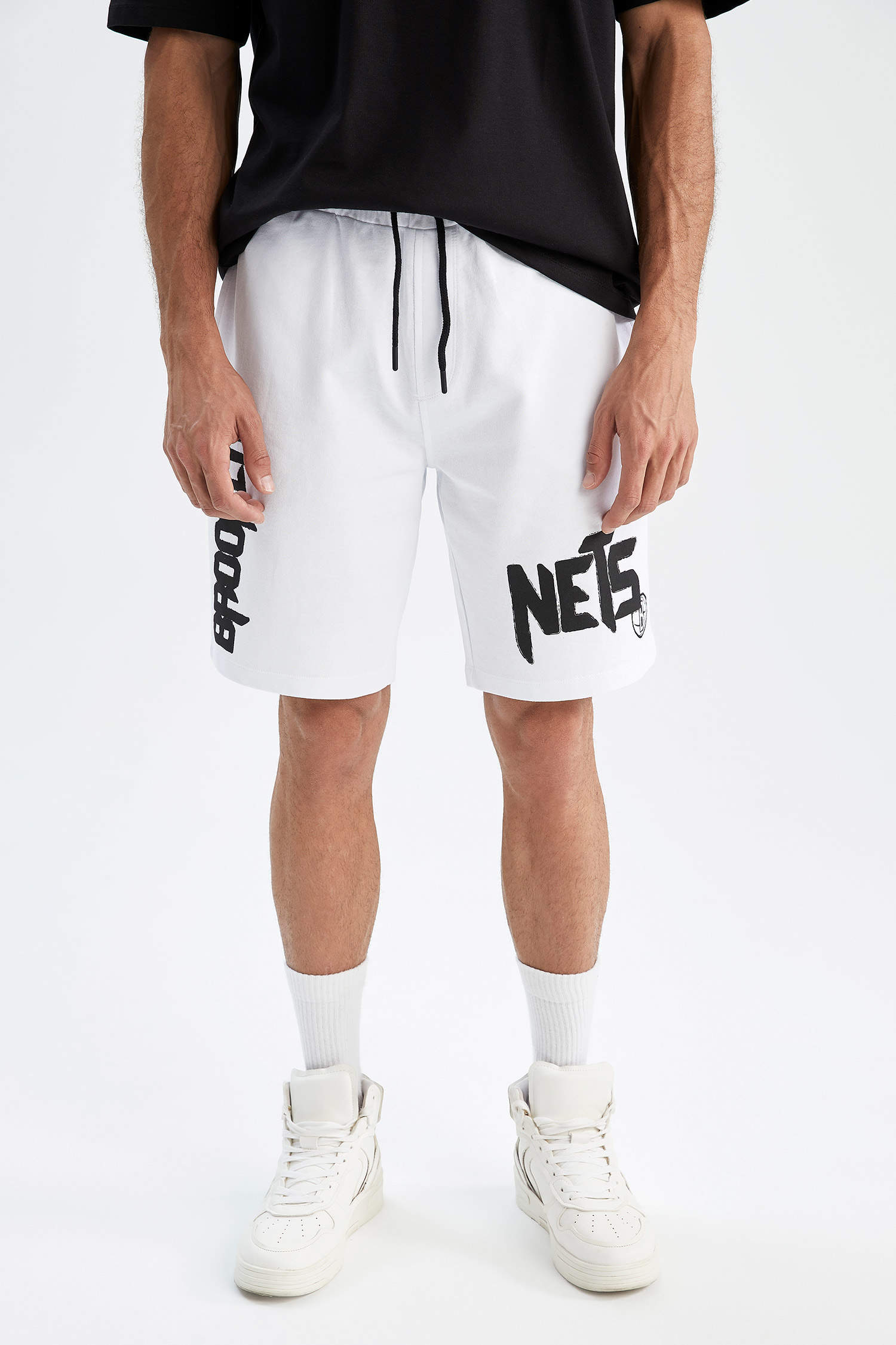 Defacto Fit NBA Brooklyn Nets Lisanslı Regular Fit Sweatshirt Kumaşı Şort. 3