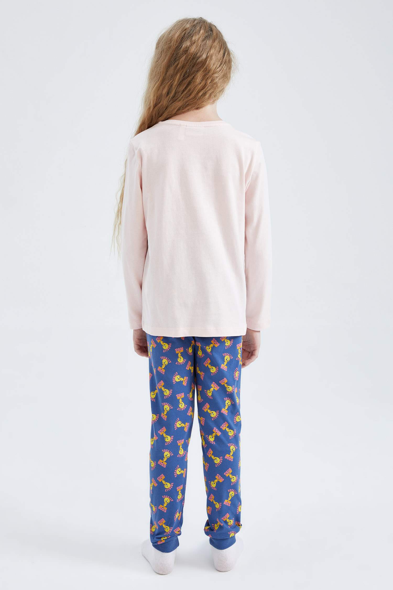 طقم بيجاما بناتي بقصة عادية مرخص من Looney Tunes - قطعتين