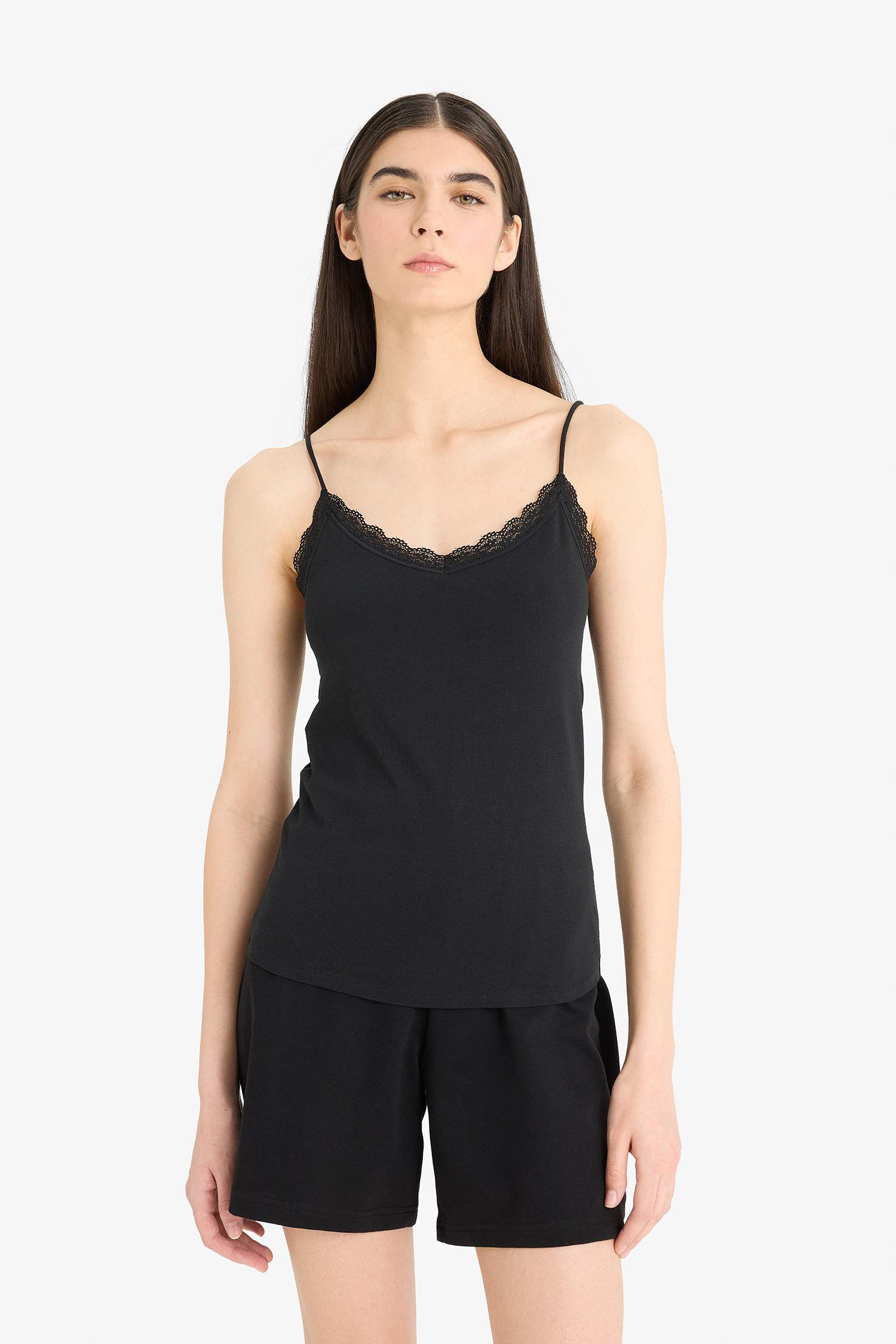 Dantel Detaylı İnce Askılı Pamuklu Siyah İç Atlet-Fall in Love 