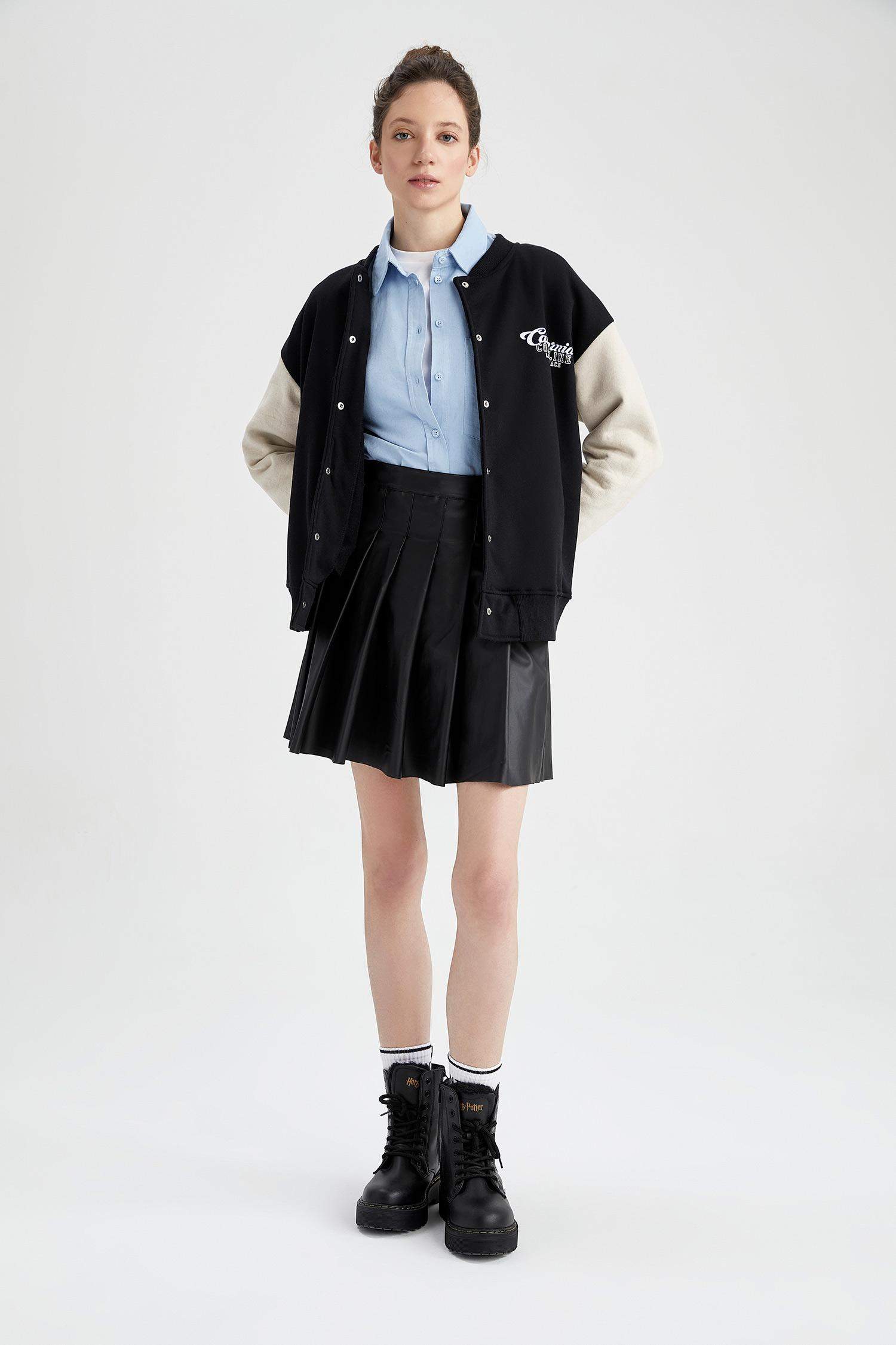 Pleat Faux Leather Mini Knitted Skirt