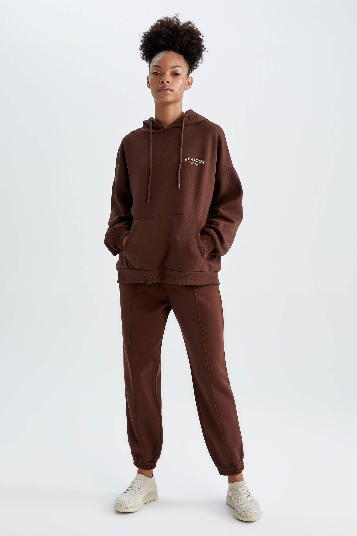 Brown WOMAN Oversize Fit Thick Sweatshirt Fabric Trousers 2630925 | DeFacto