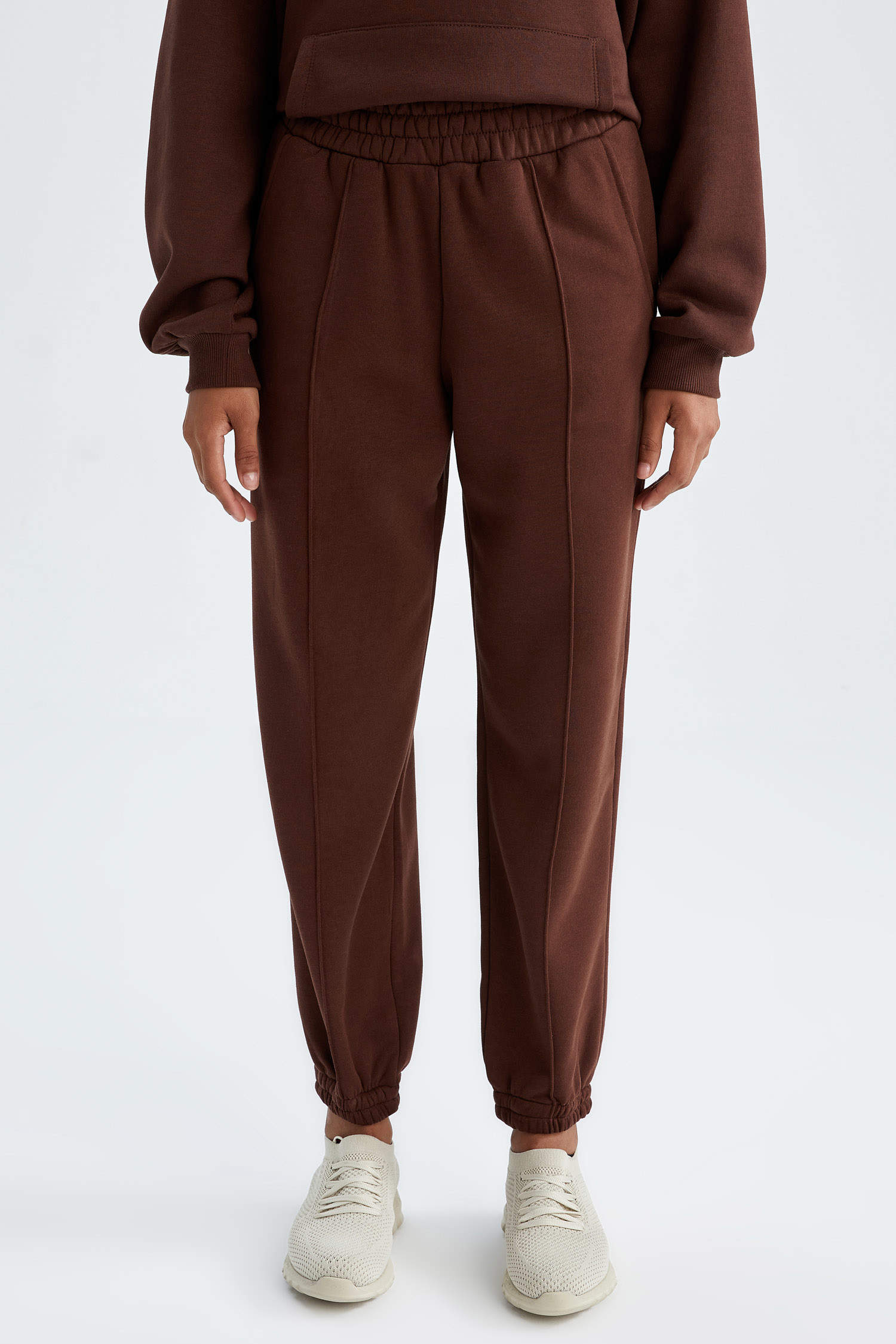 Brown WOMAN Oversize Fit Thick Sweatshirt Fabric Trousers 2630925 | DeFacto