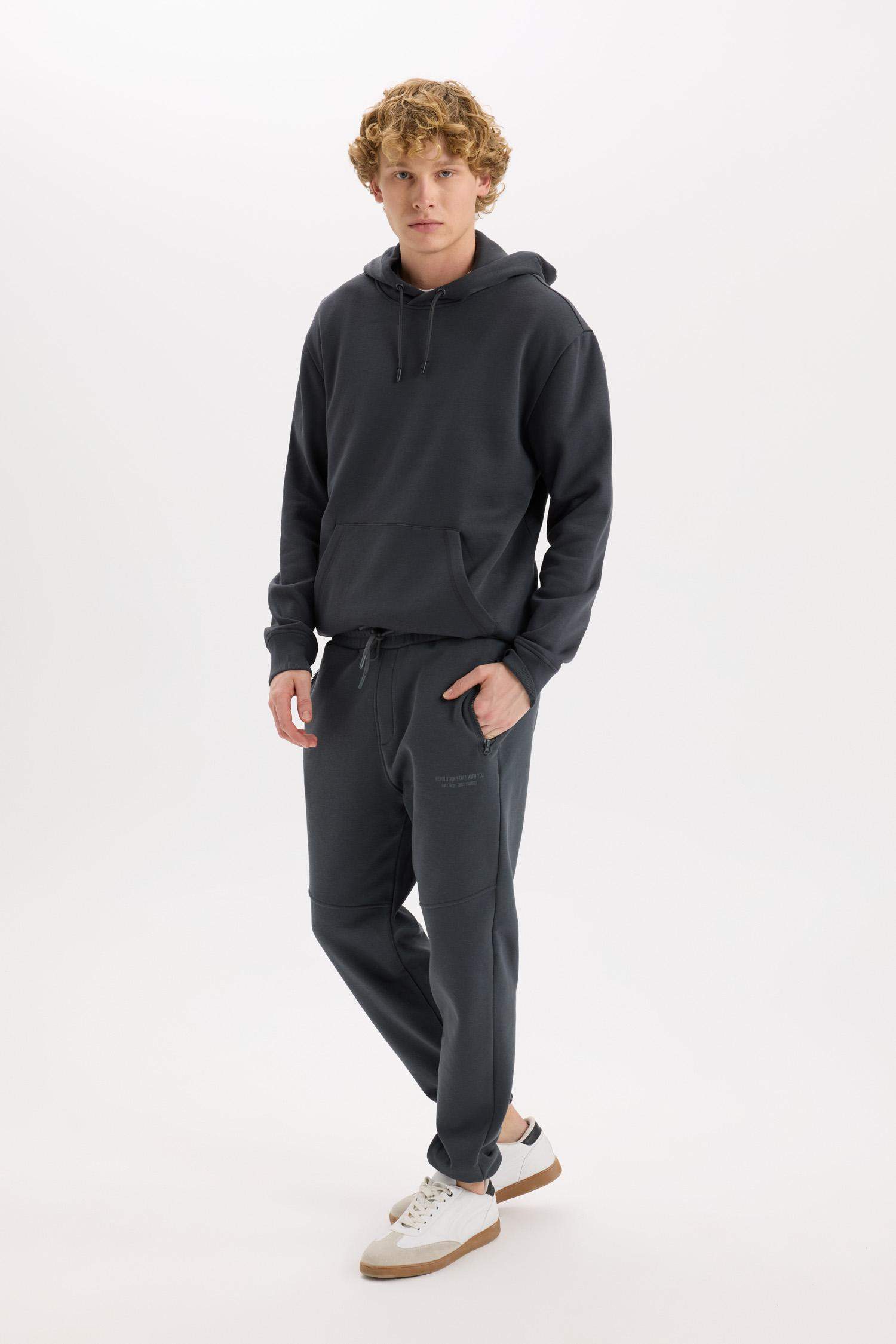 Anthracite Man Regular Fit Trousers 3152673 | DeFacto